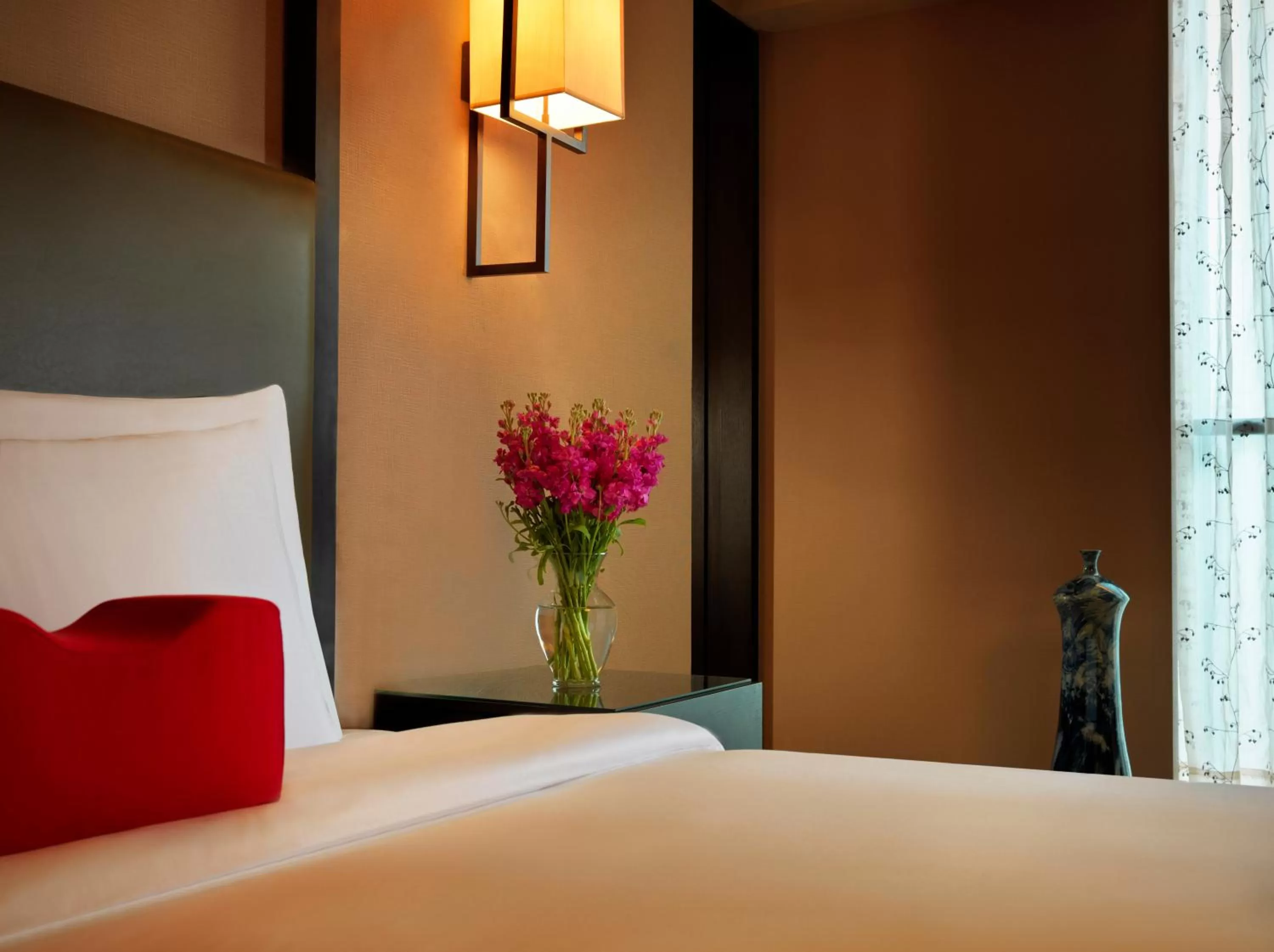 Bed in Himalayas Hotel Shanghai