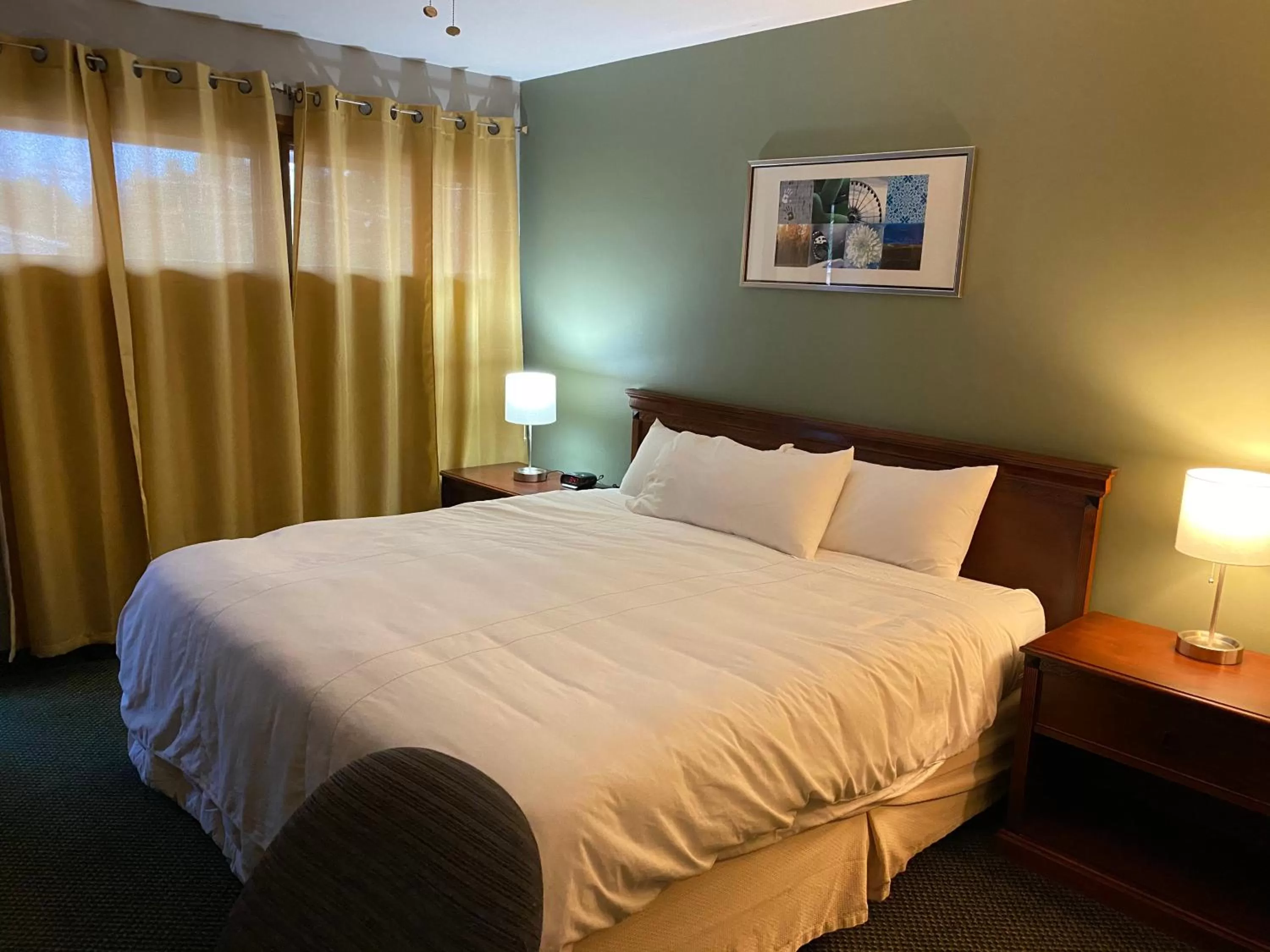 Bed in Diamond Motel - Abilene