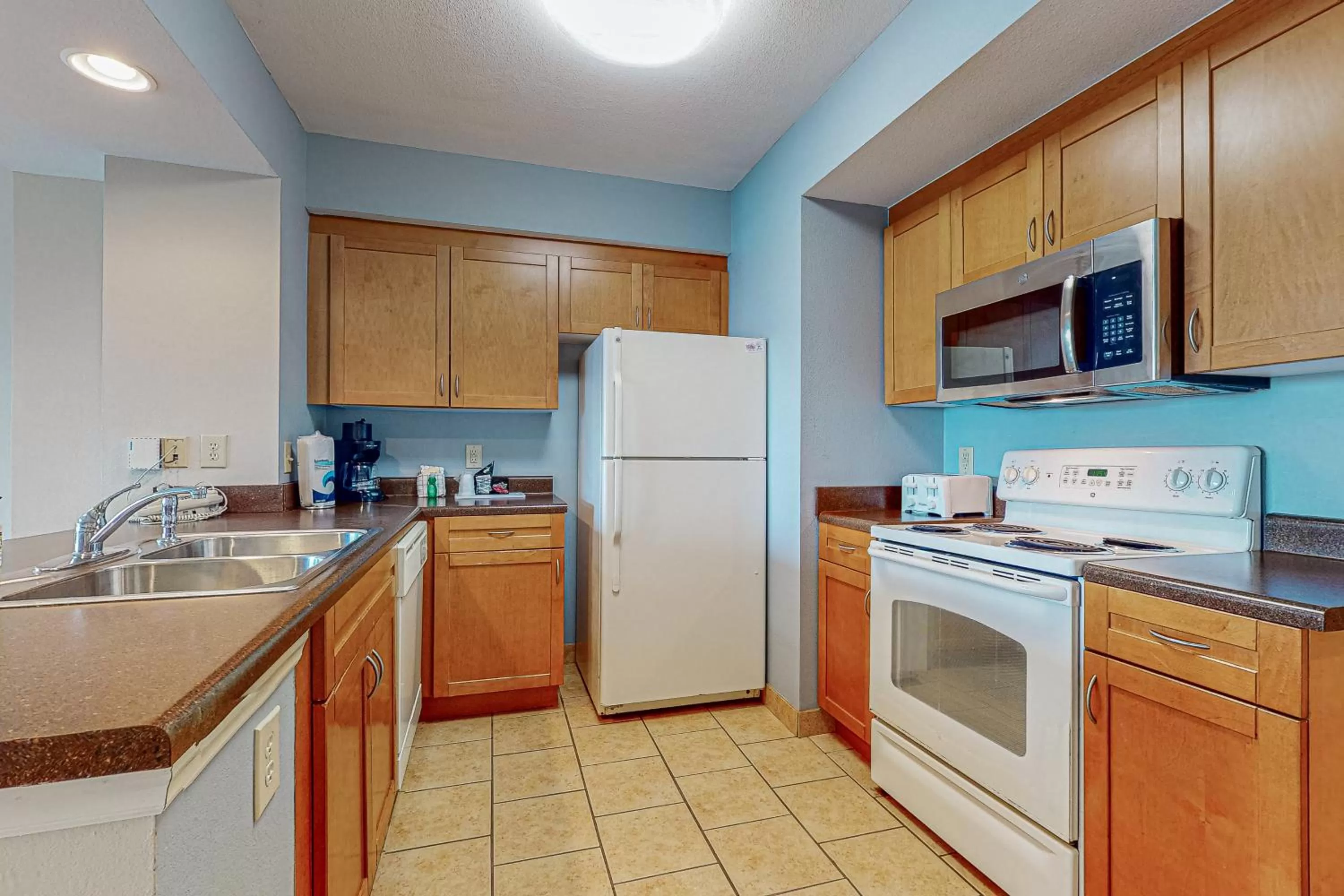 Kitchen/Kitchenette in Harbourgate Marina Club