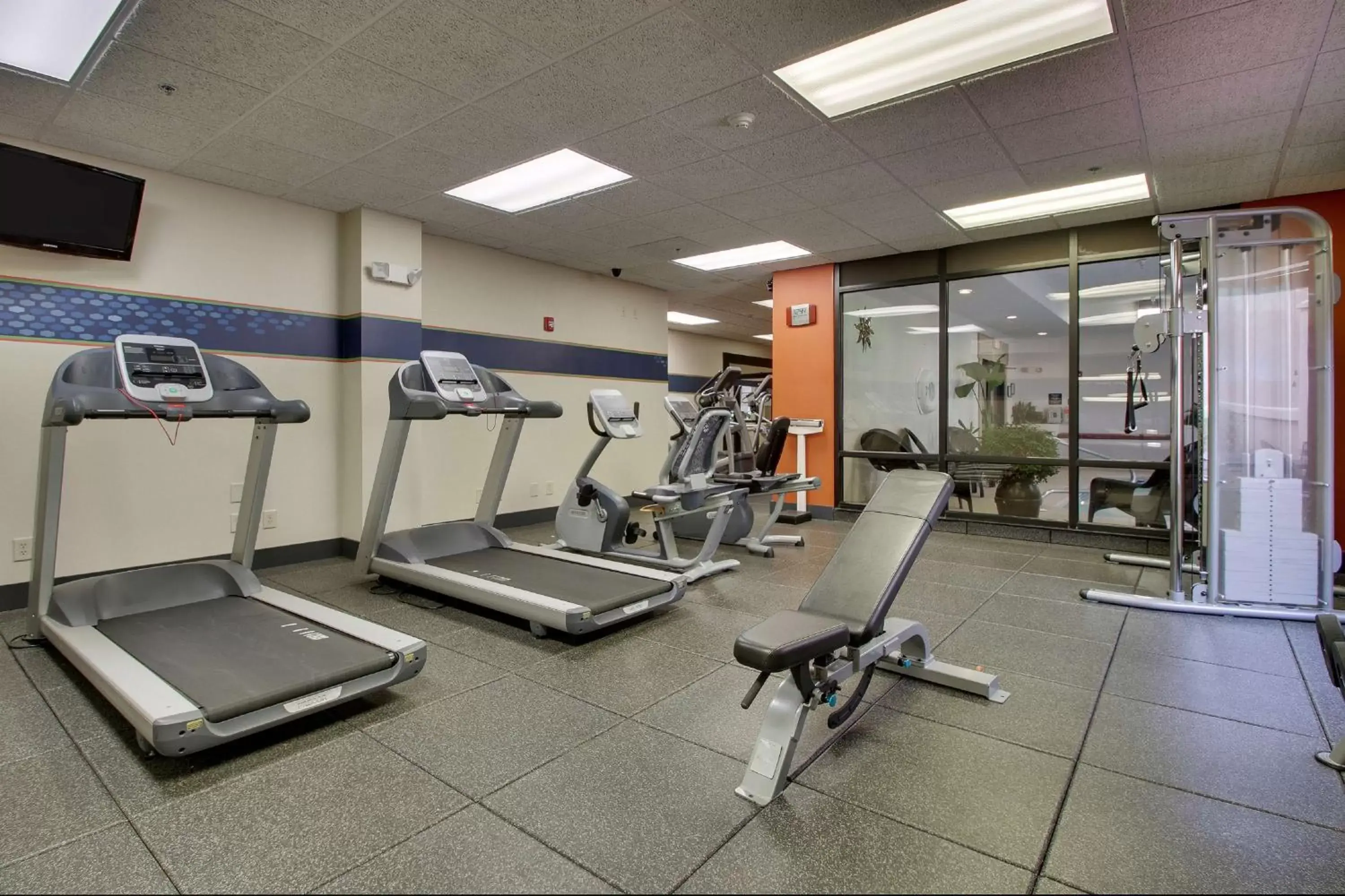 Fitness centre/facilities in Hampton Inn Warner Robins Fitness centre/facilities in Hampton Inn Warner Robins