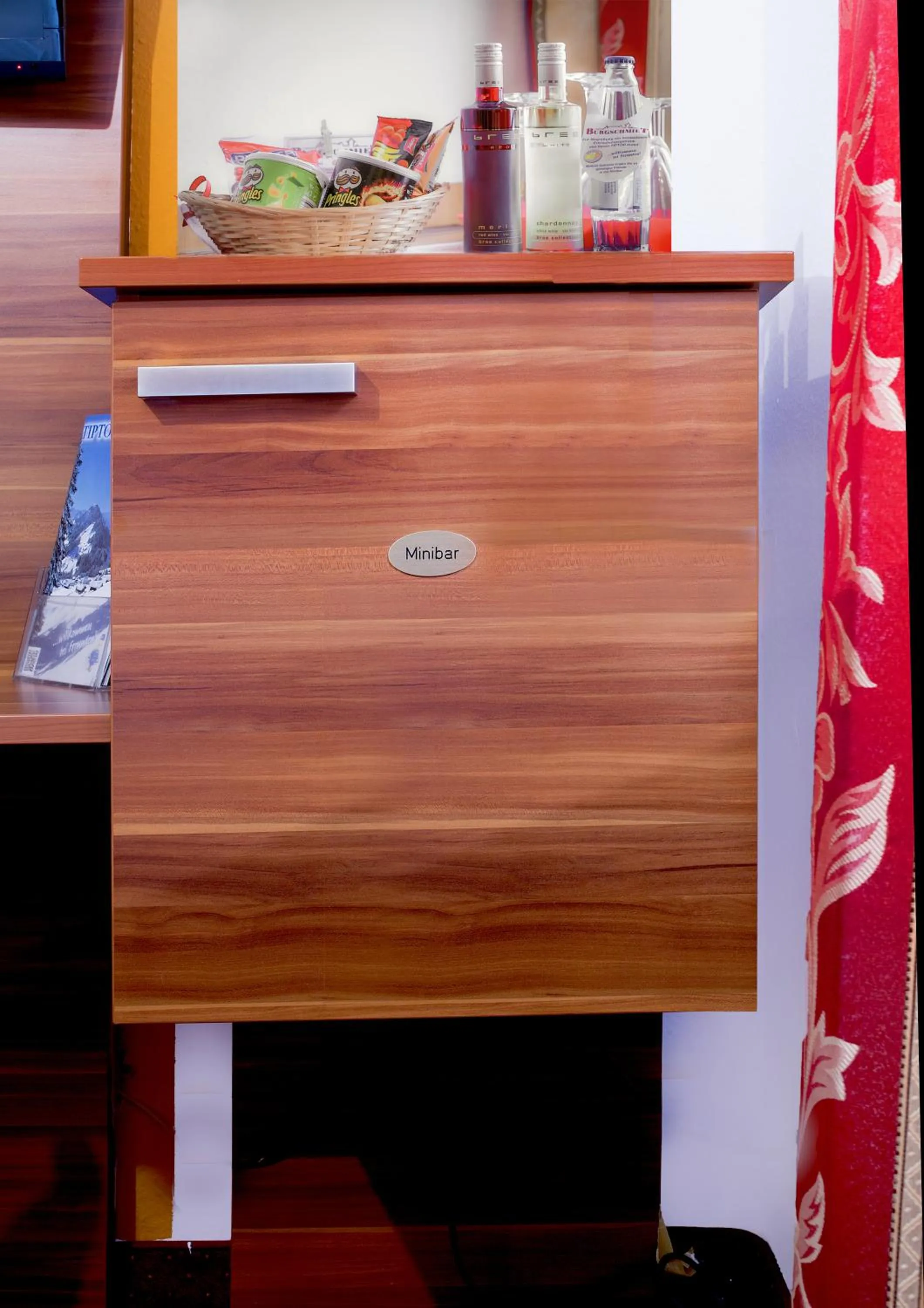 Alcoholic drinks in TIPTOP Hotel Burgschmiet Garni