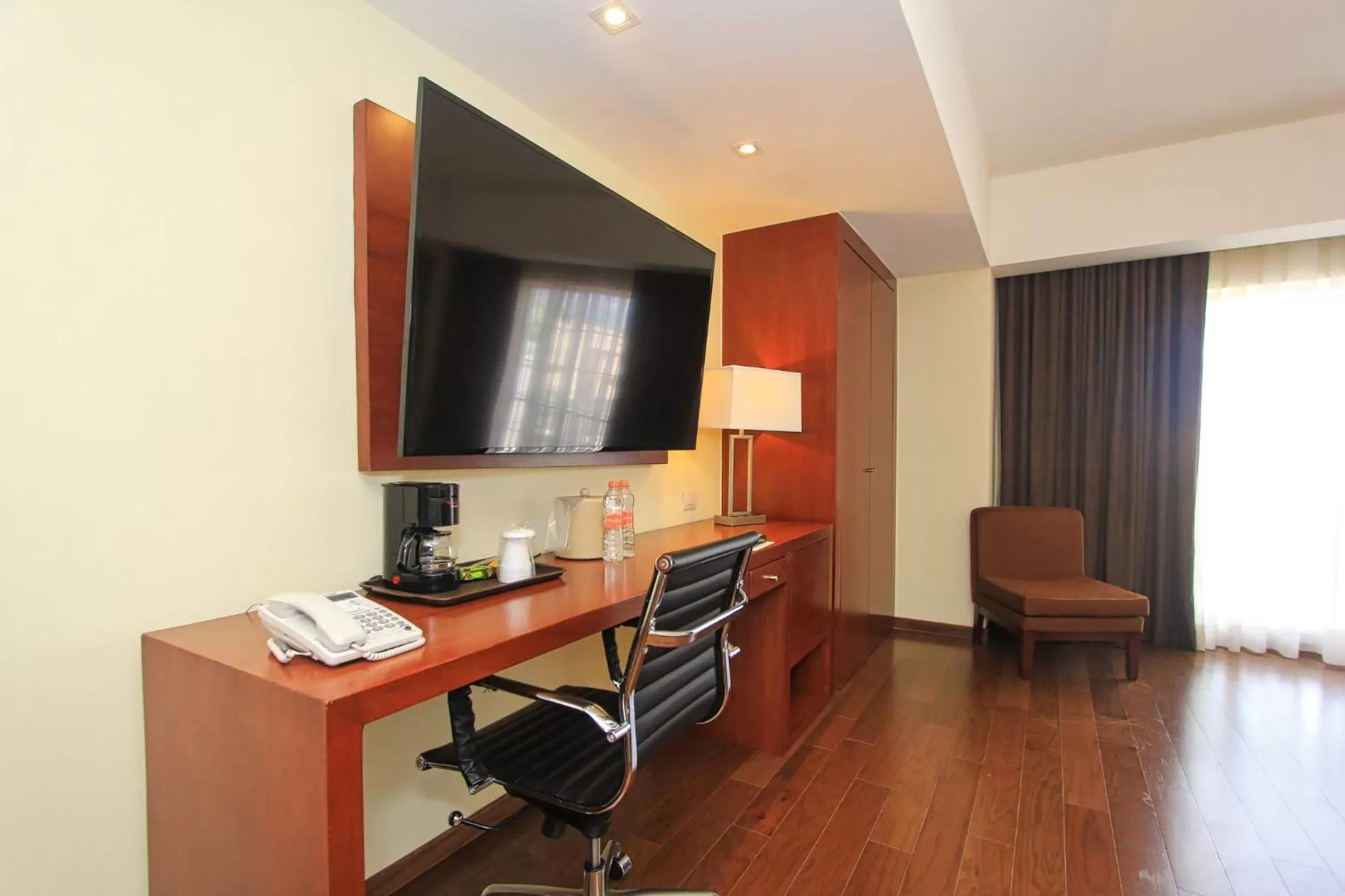 Photo of the whole room in Holiday Inn Leon by IHG