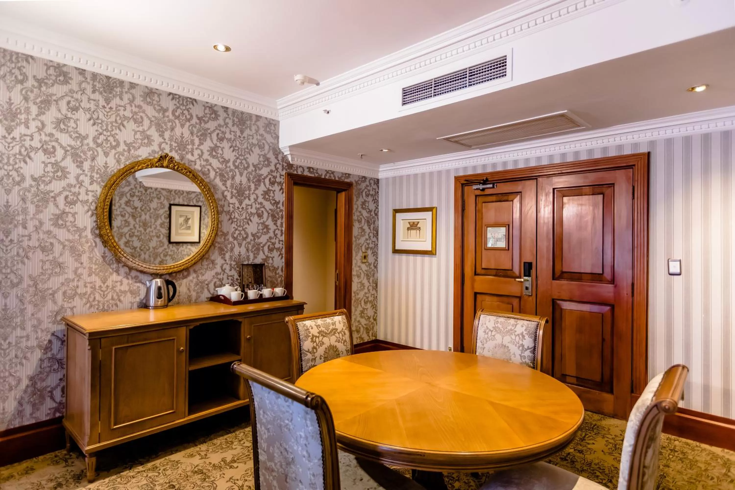 Dining area in Gold Reef City Hotel