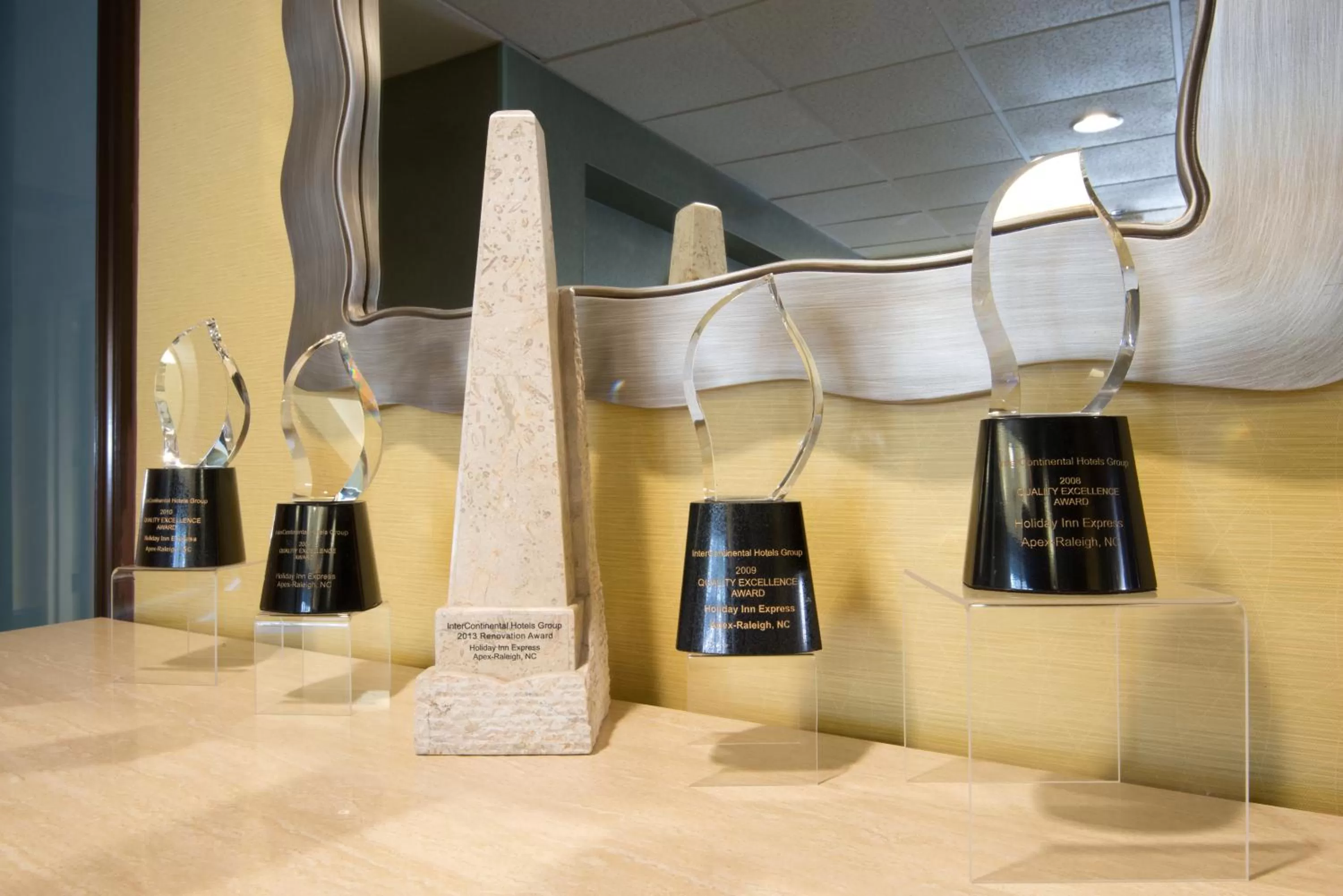 Lobby or reception in Holiday Inn Express Apex - Raleigh by IHG