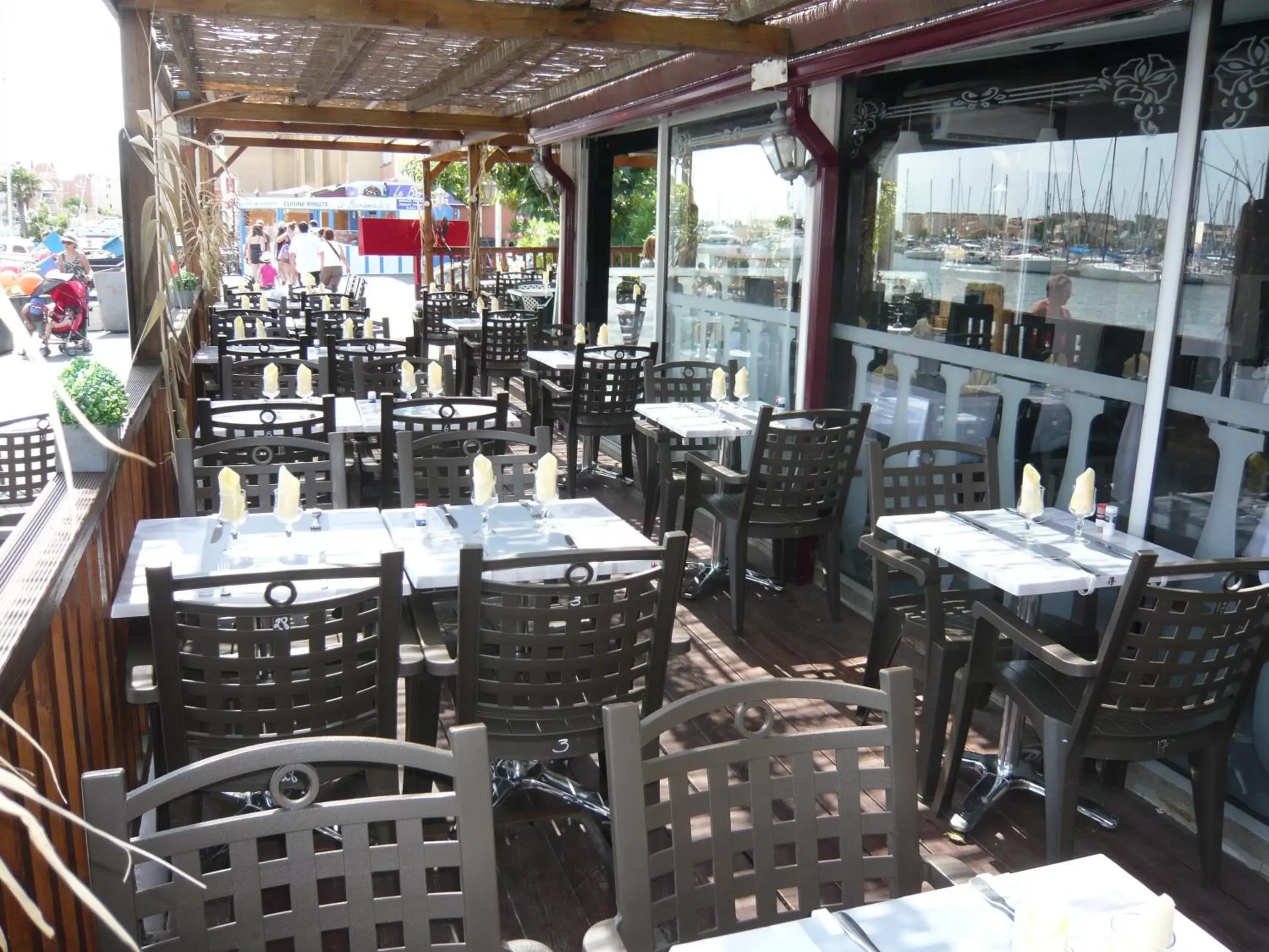 Balcony/Terrace, Restaurant/Places to Eat in Hôtel Port Beach