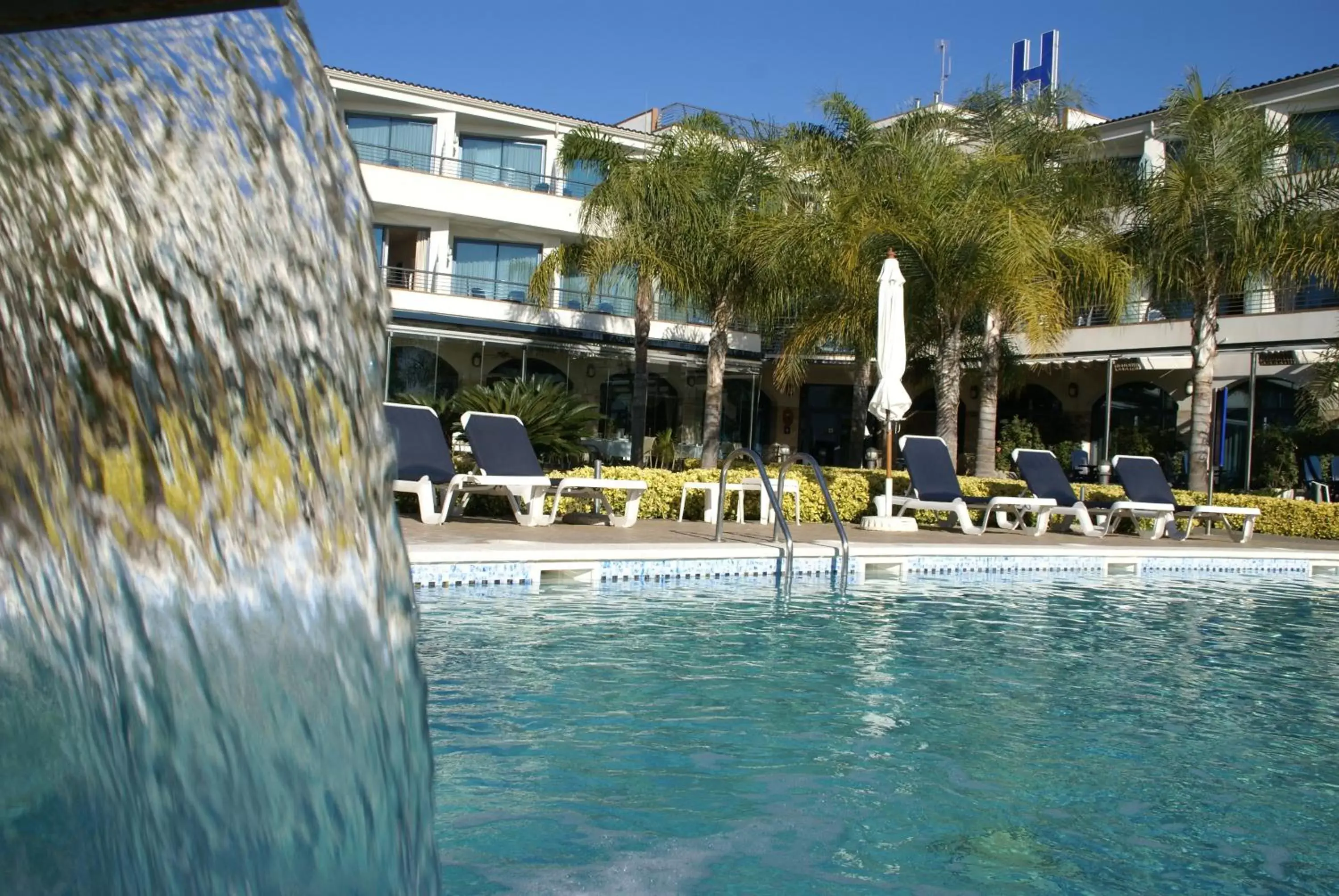 Garden, Swimming Pool in Hotel Miami Mar