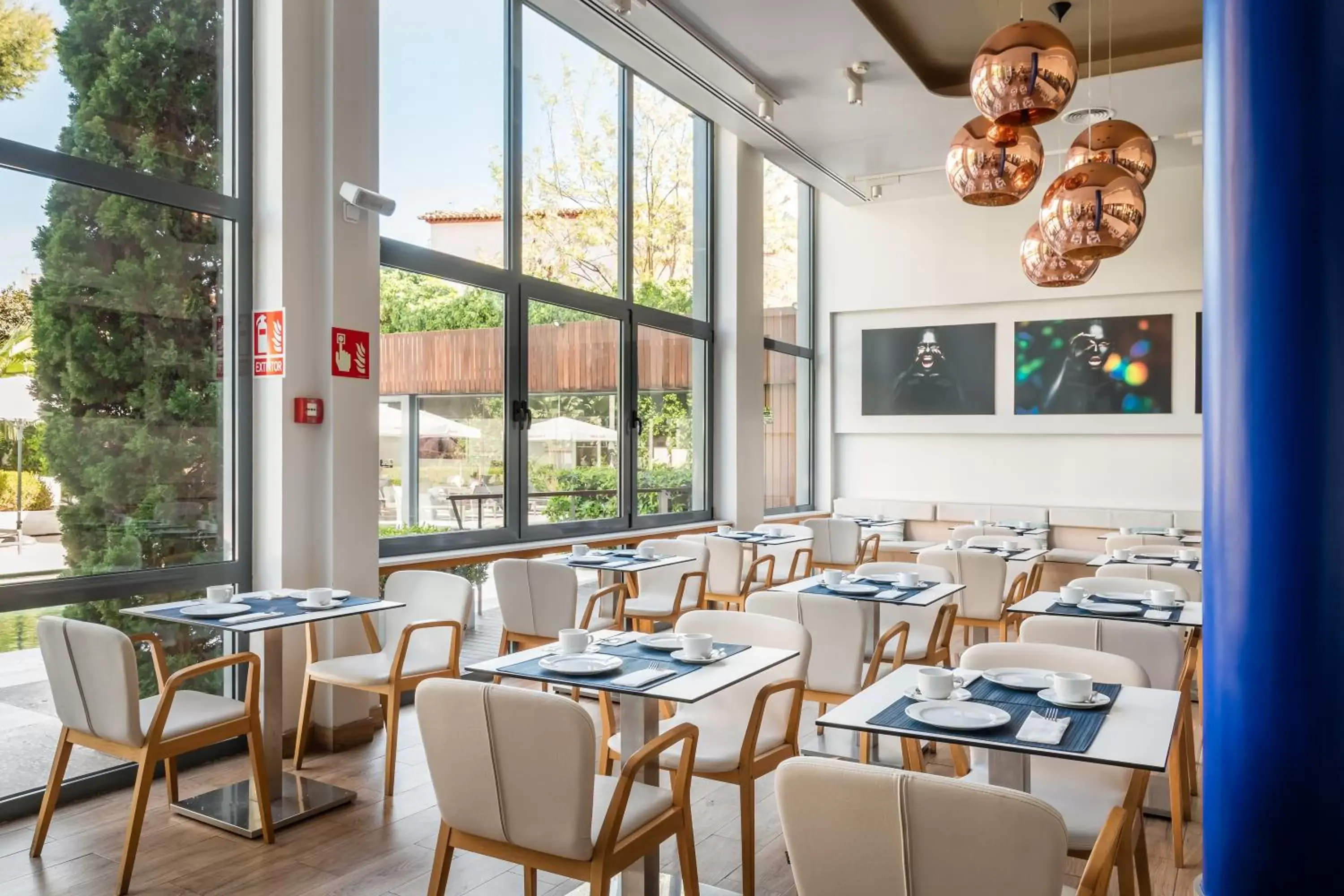 Restaurant/Places to Eat in Hotel Medium Sitges Park