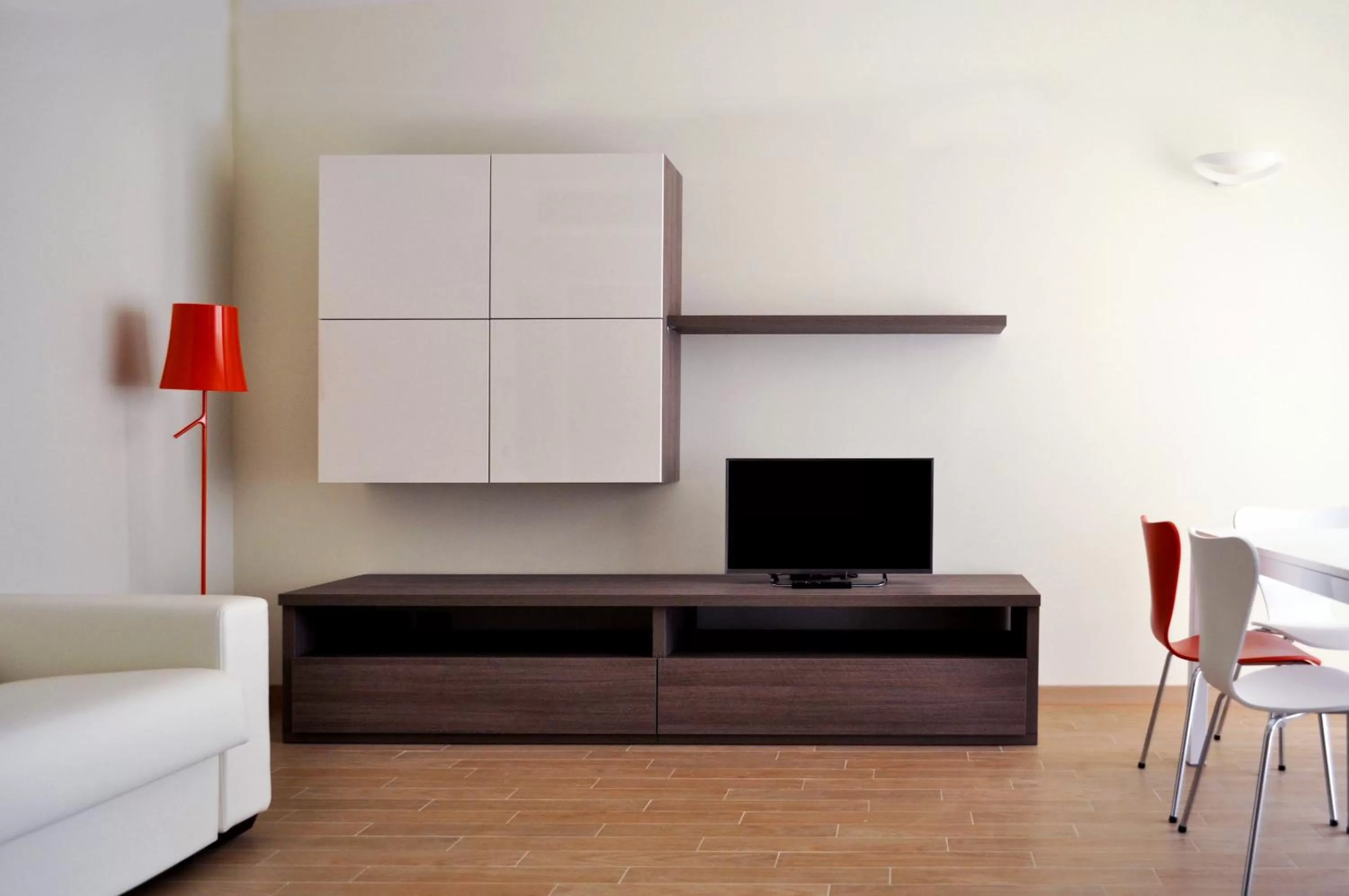 TV and multimedia in BB Hotels Aparthotel Bicocca