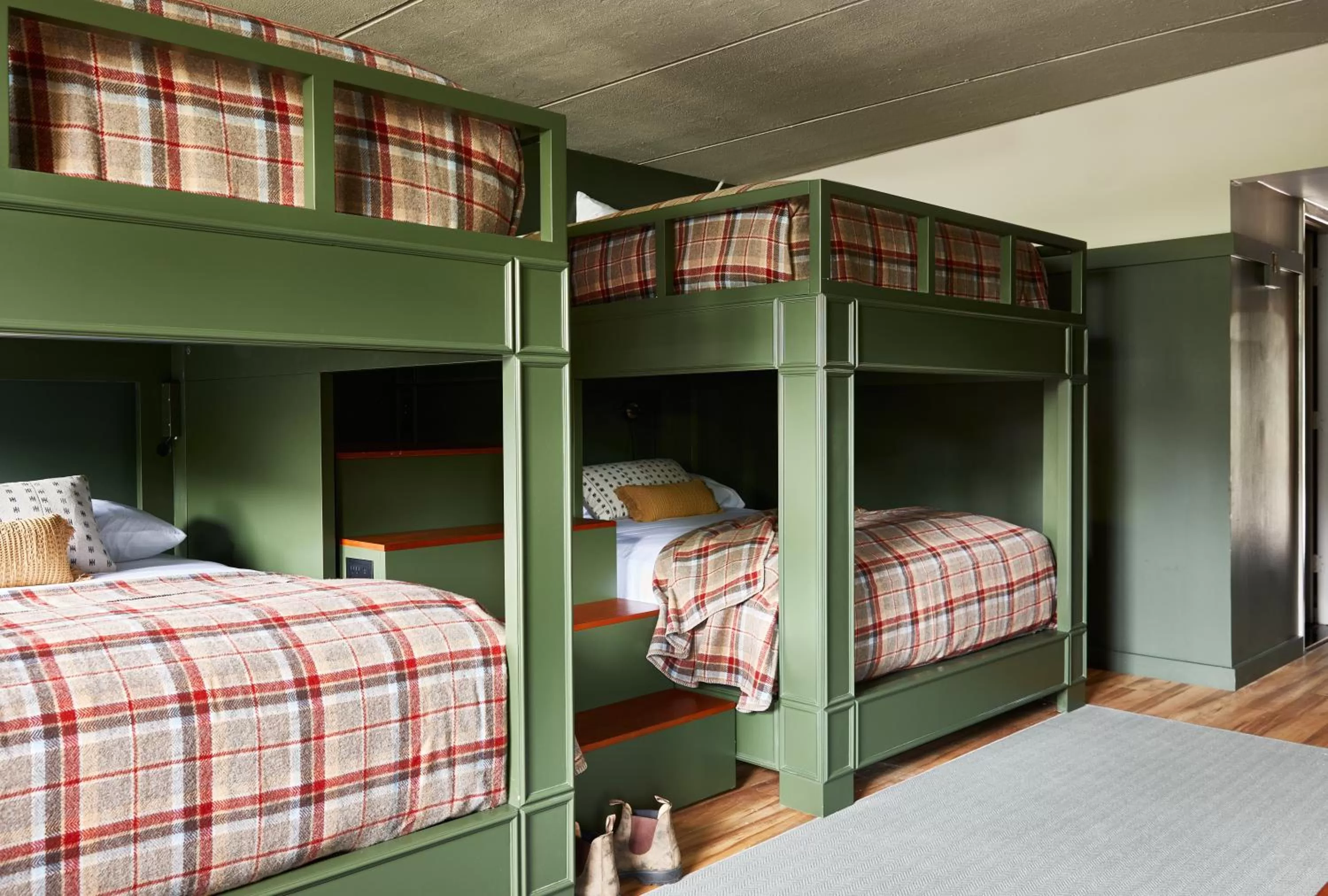 bunk bed, Bed in Hunter Lodge, a Bluebird by Lark