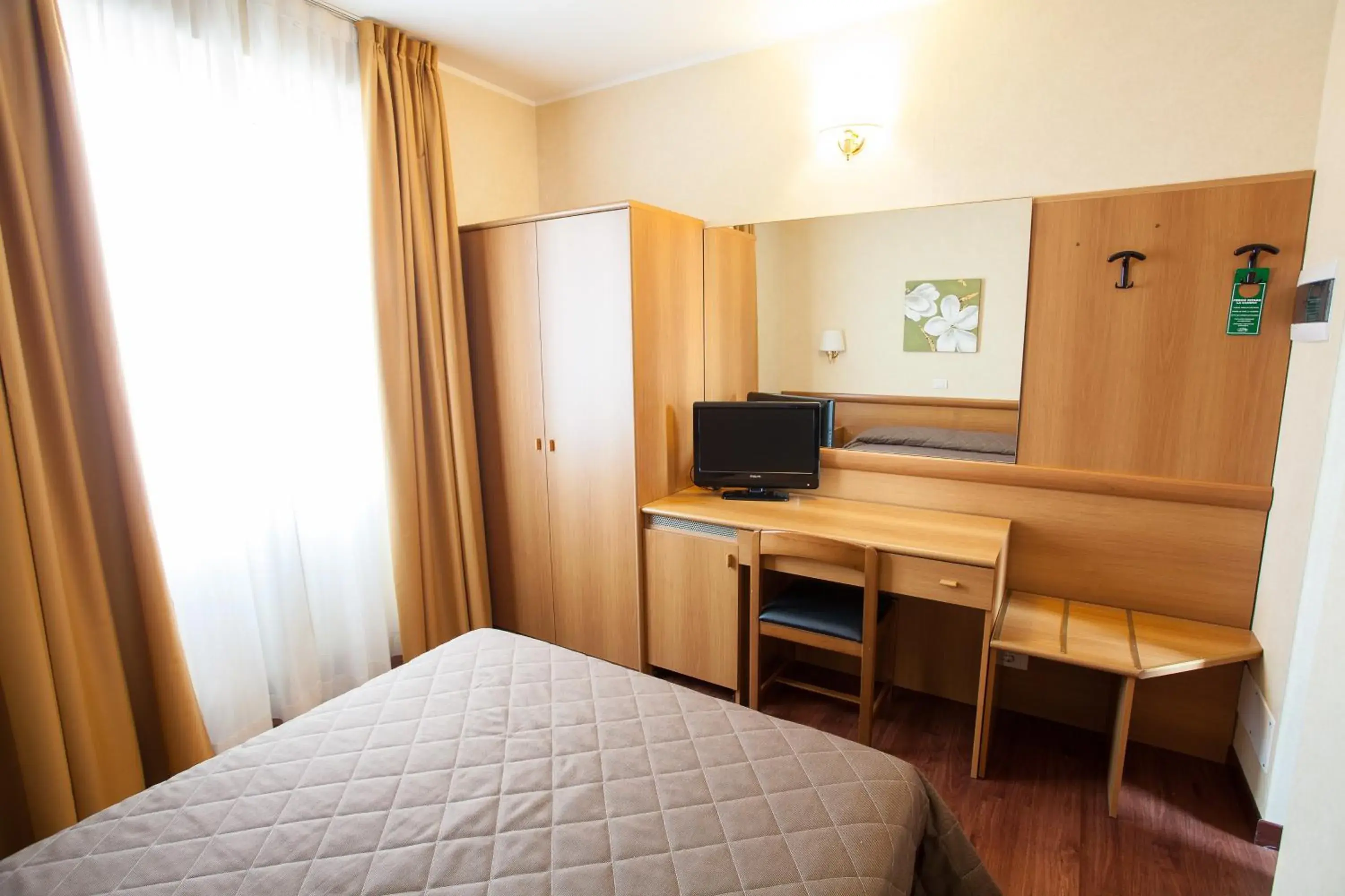 Bed in Hotel Esperia Bed in Hotel Esperia