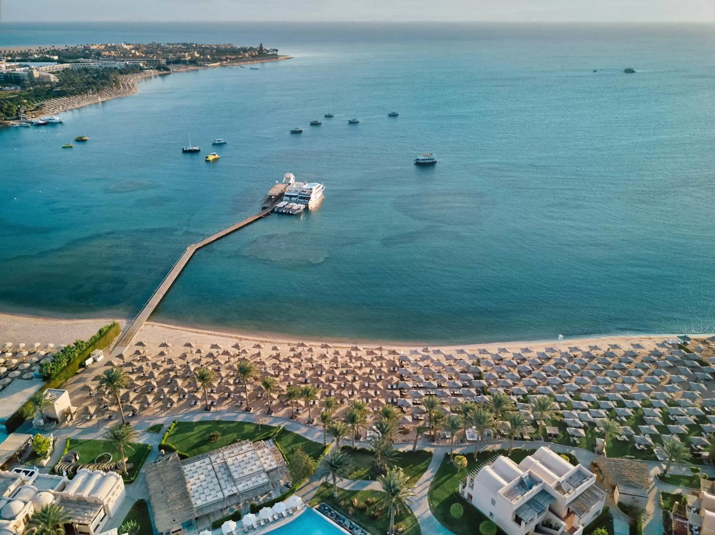 Beach, Bird's-eye View in Jaz Makadina