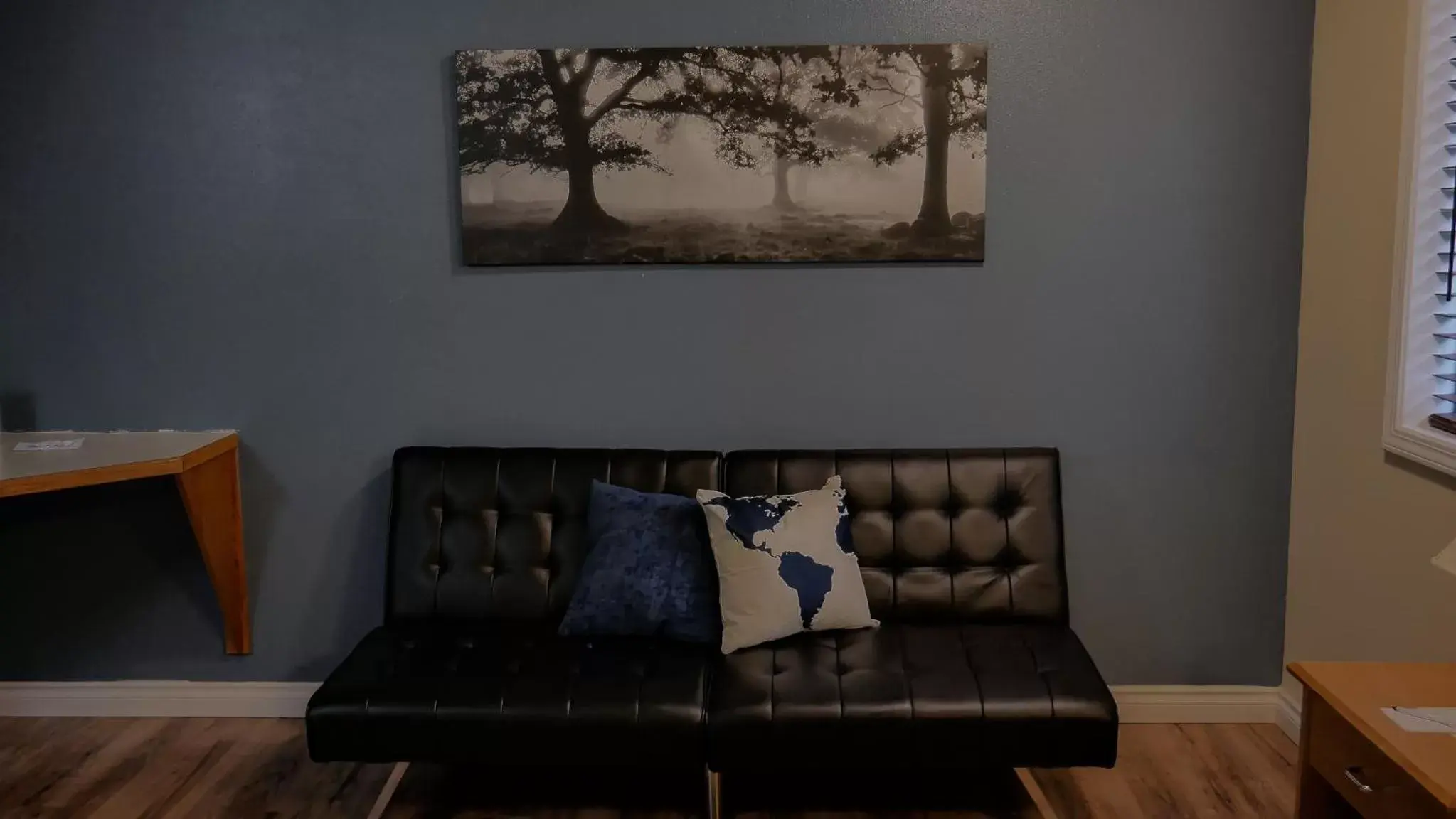 Seating Area in Snohomish Inn