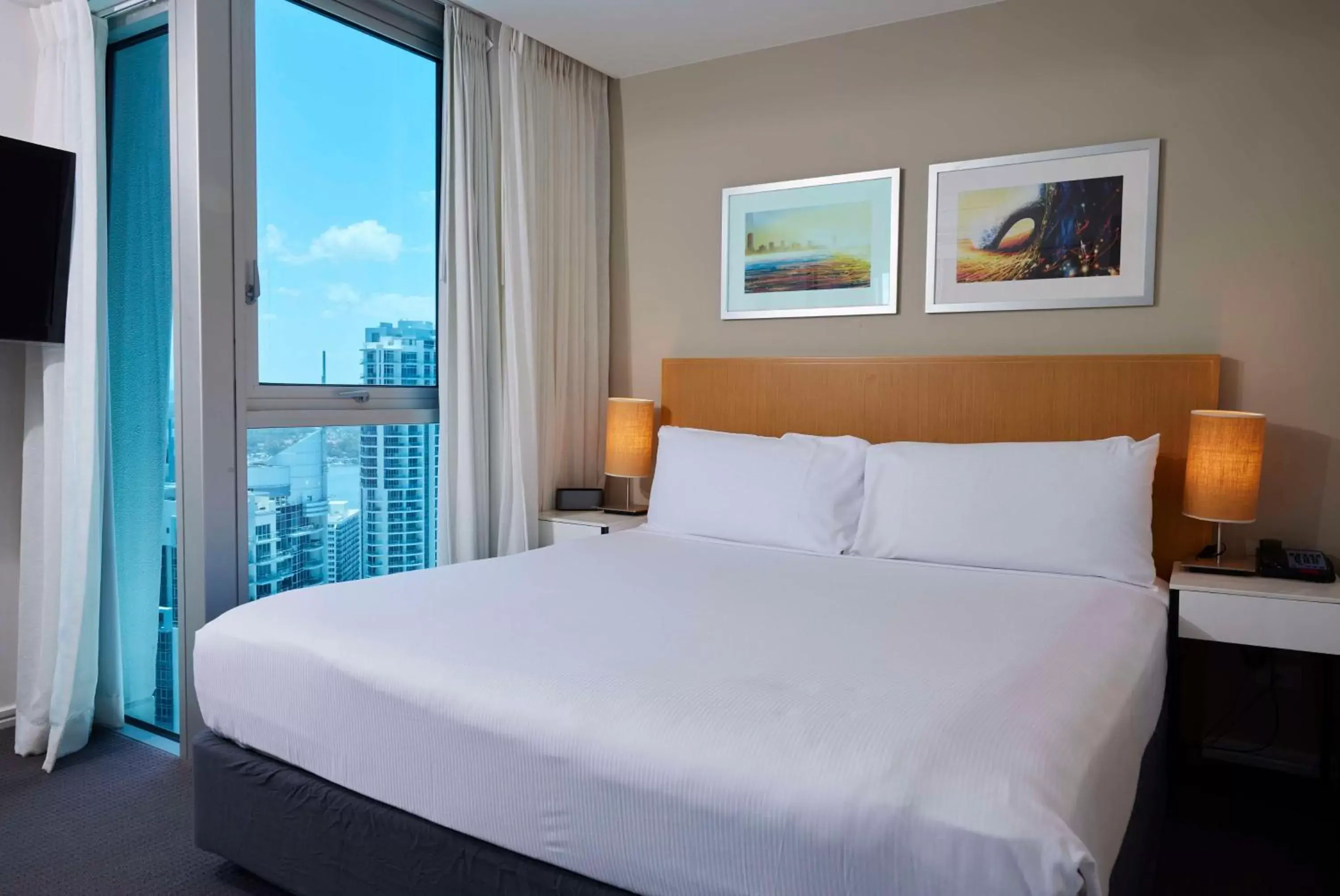 Bed in Hilton Surfers Paradise Hotel & Residences