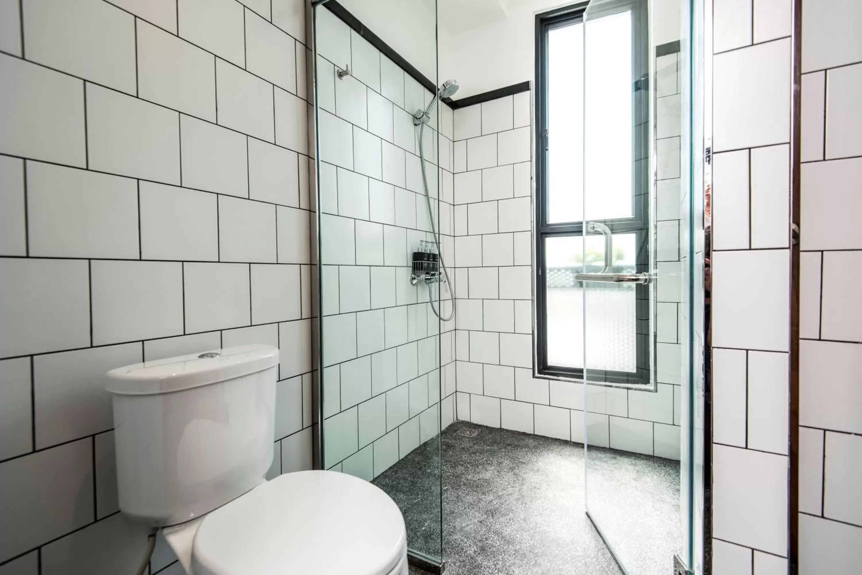 Shower, Bathroom in Aquarius Hotel and Urban Resort