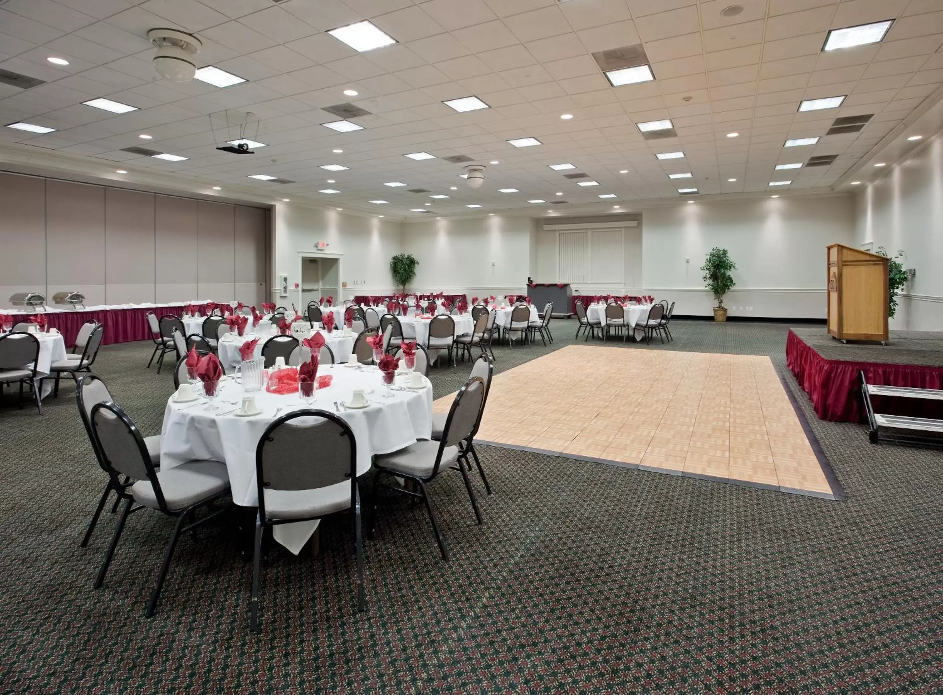 Banquet/Function facilities, Banquet Facilities in Holiday Inn Redding, an IHG Hotel