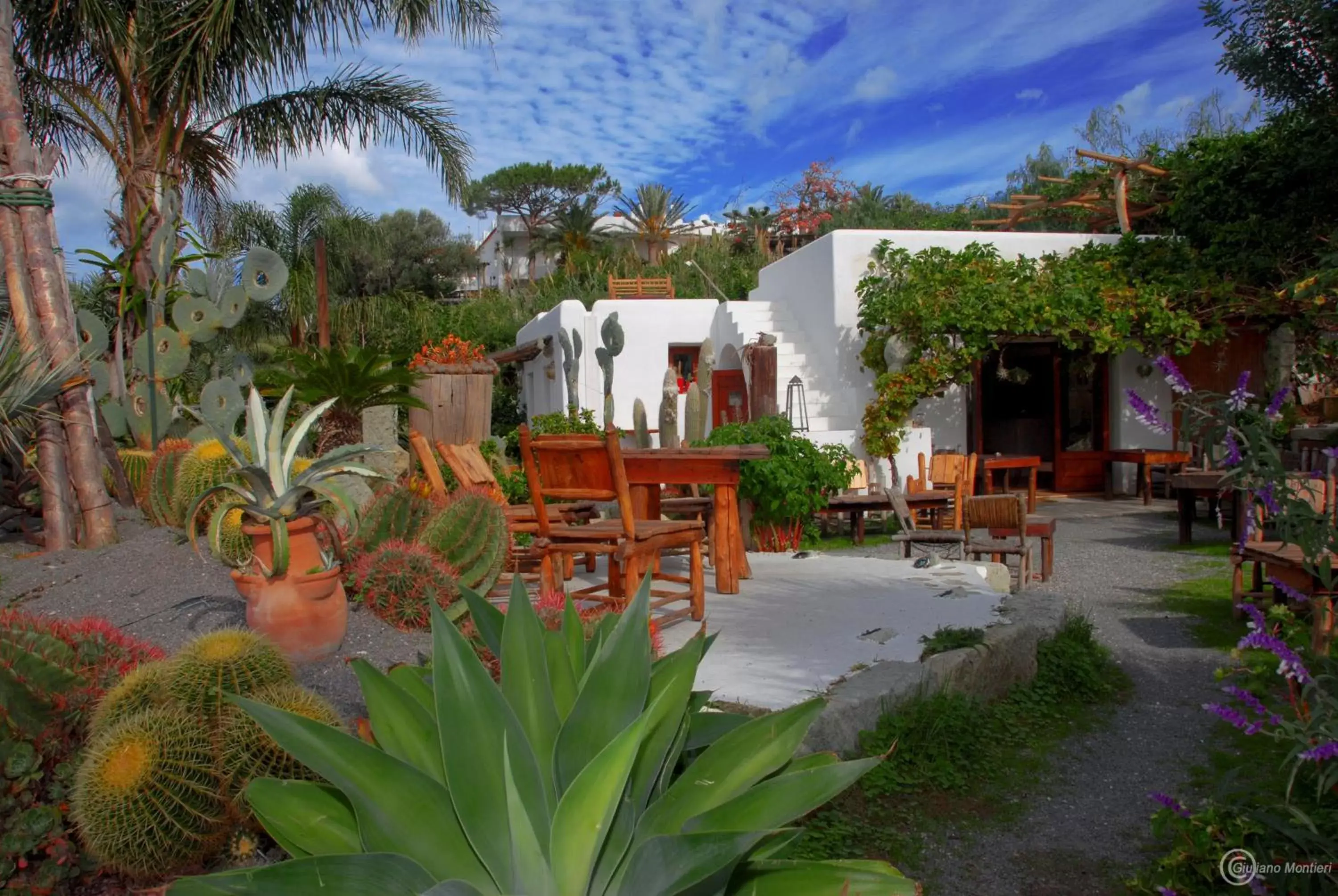 Garden in Villa Ravino Aparthotel