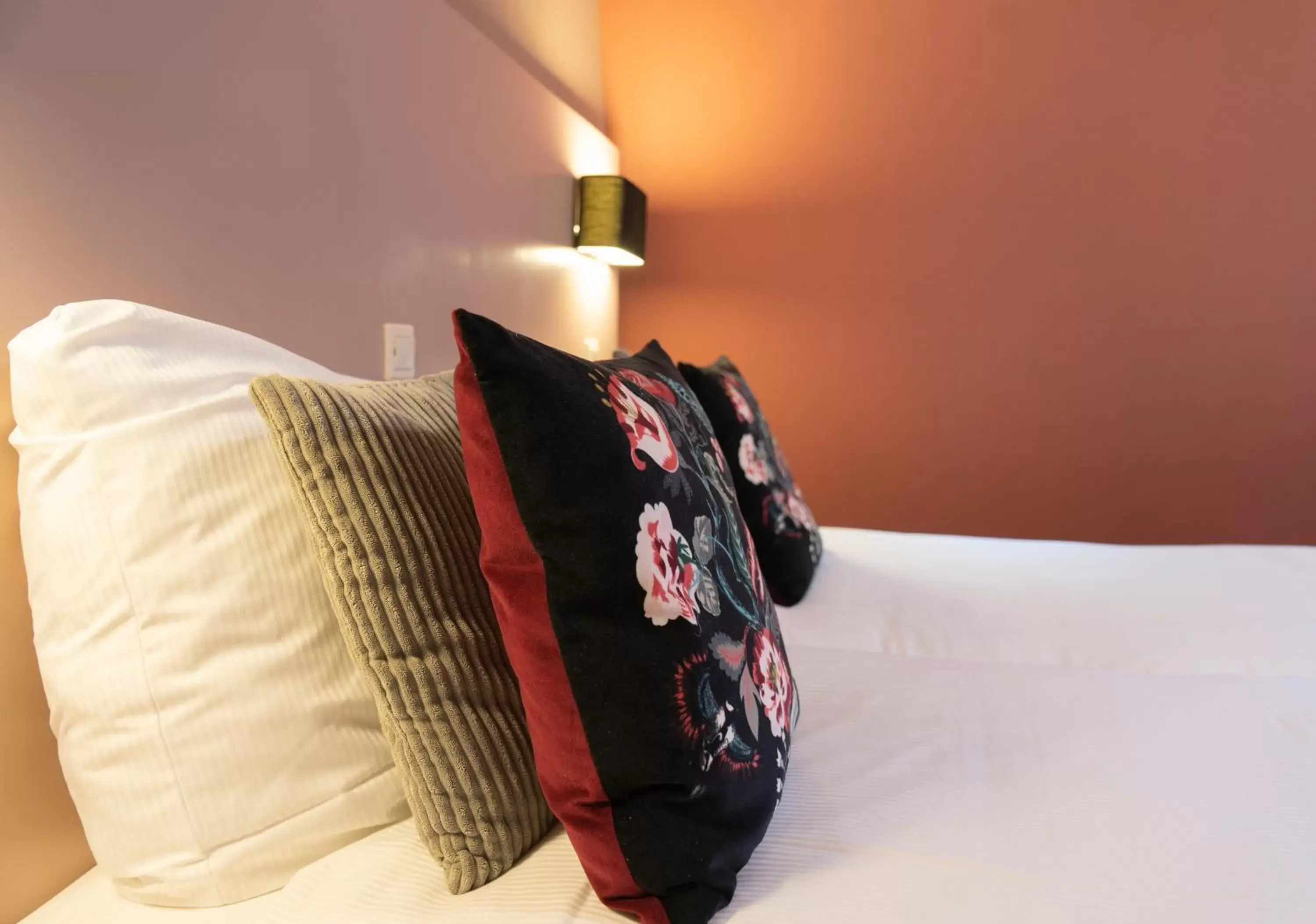 Decorative detail, Bed in Hotel Villa Flora