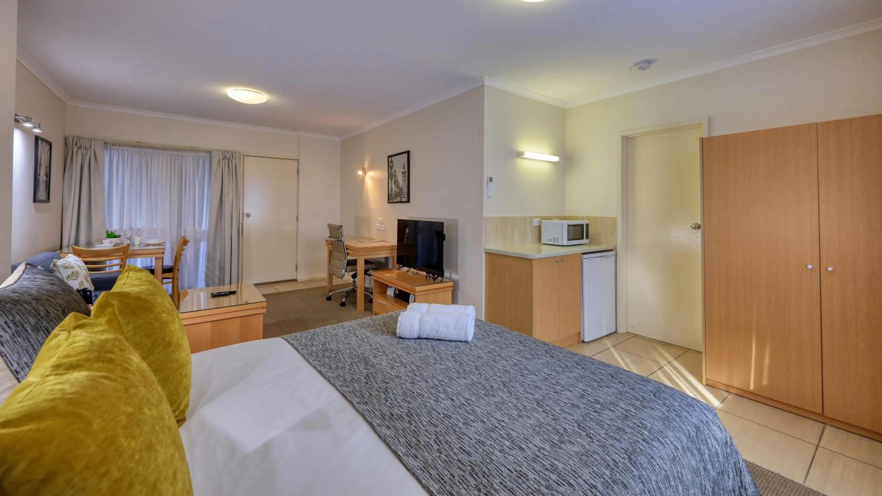 TV and multimedia, Bed in Quality Inn Swan Hill