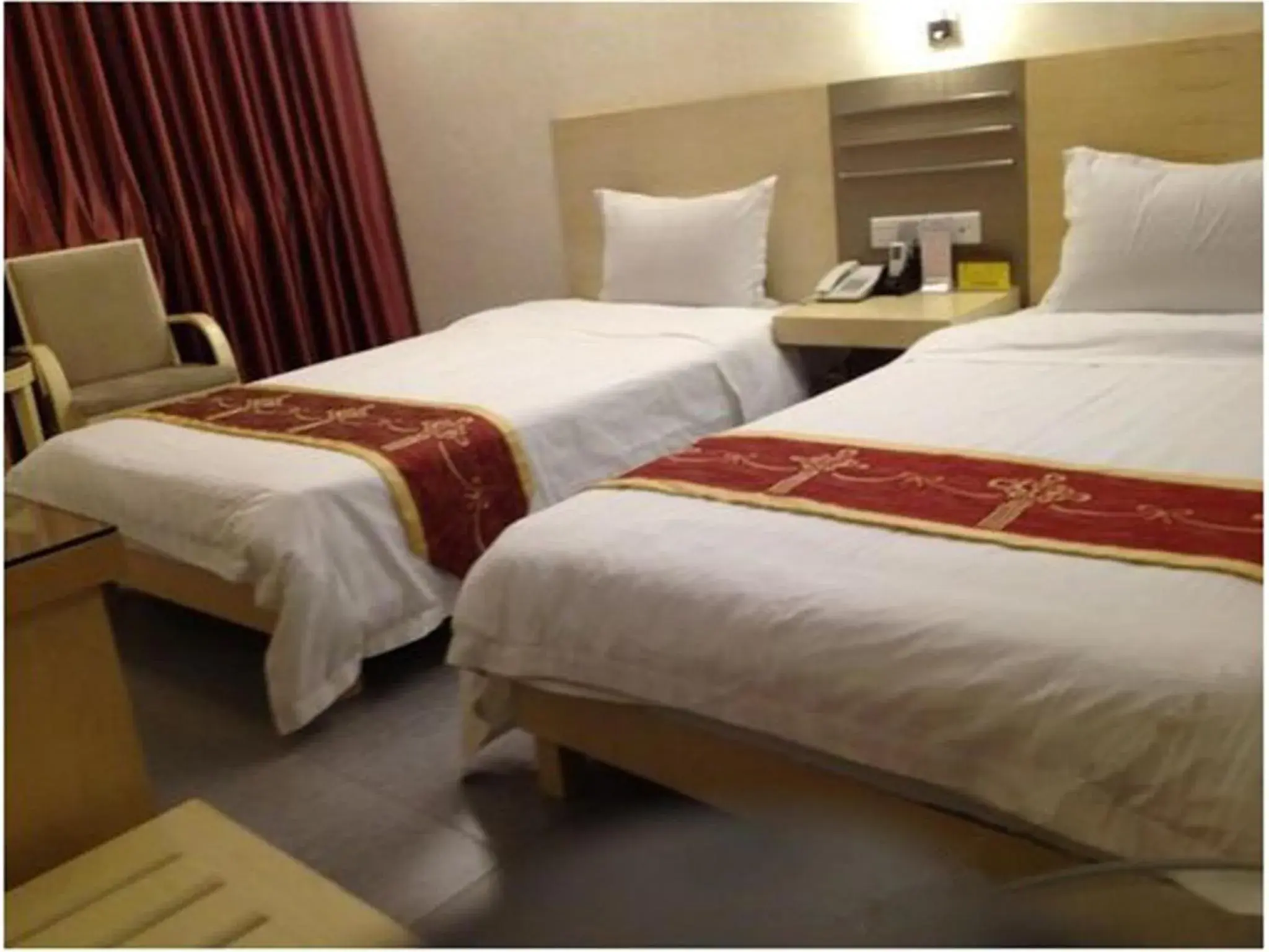 Photo of the whole room, Bed in Guang Dong Hotel