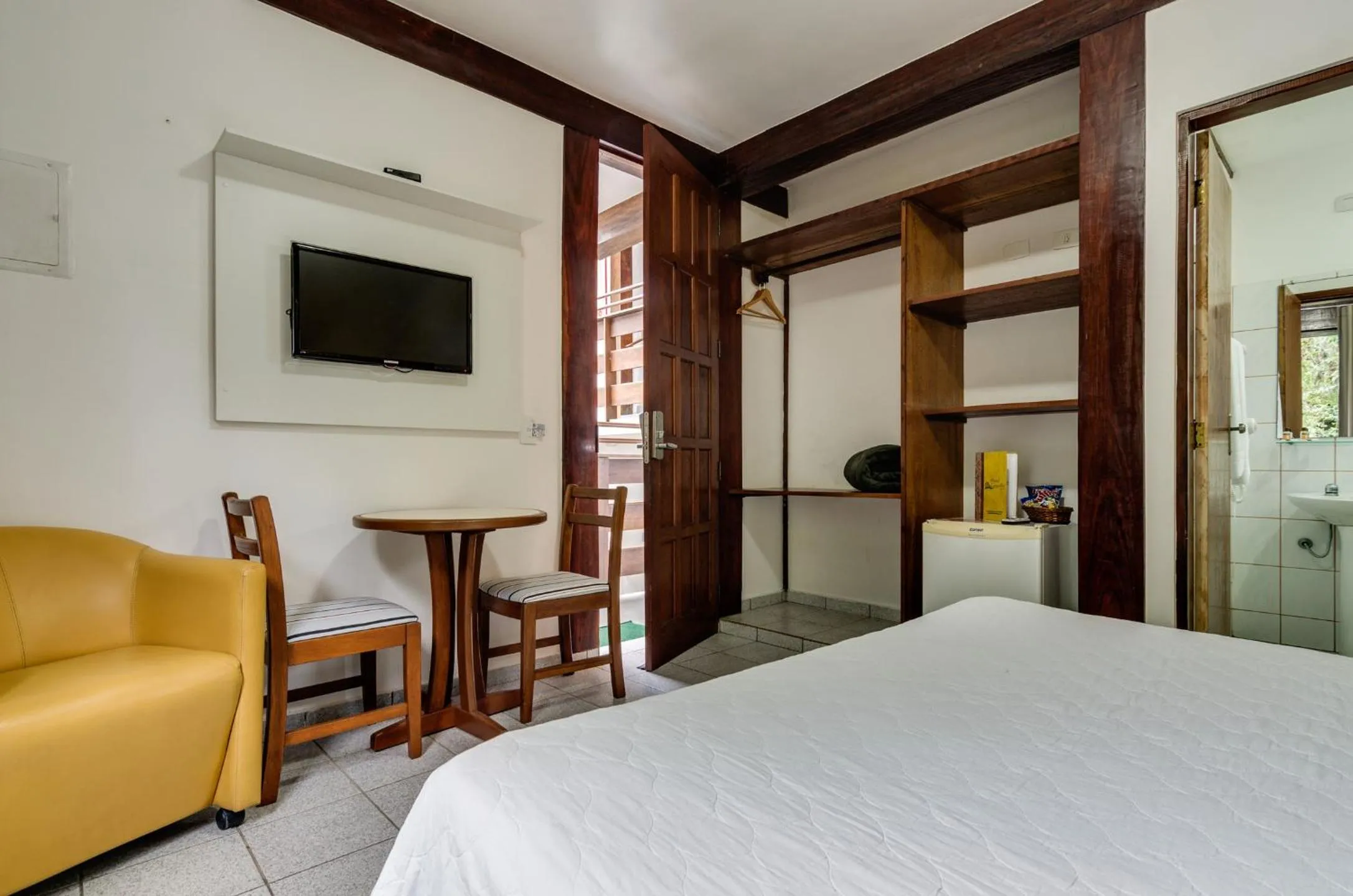 TV and multimedia, Bed in Hotel Coquille