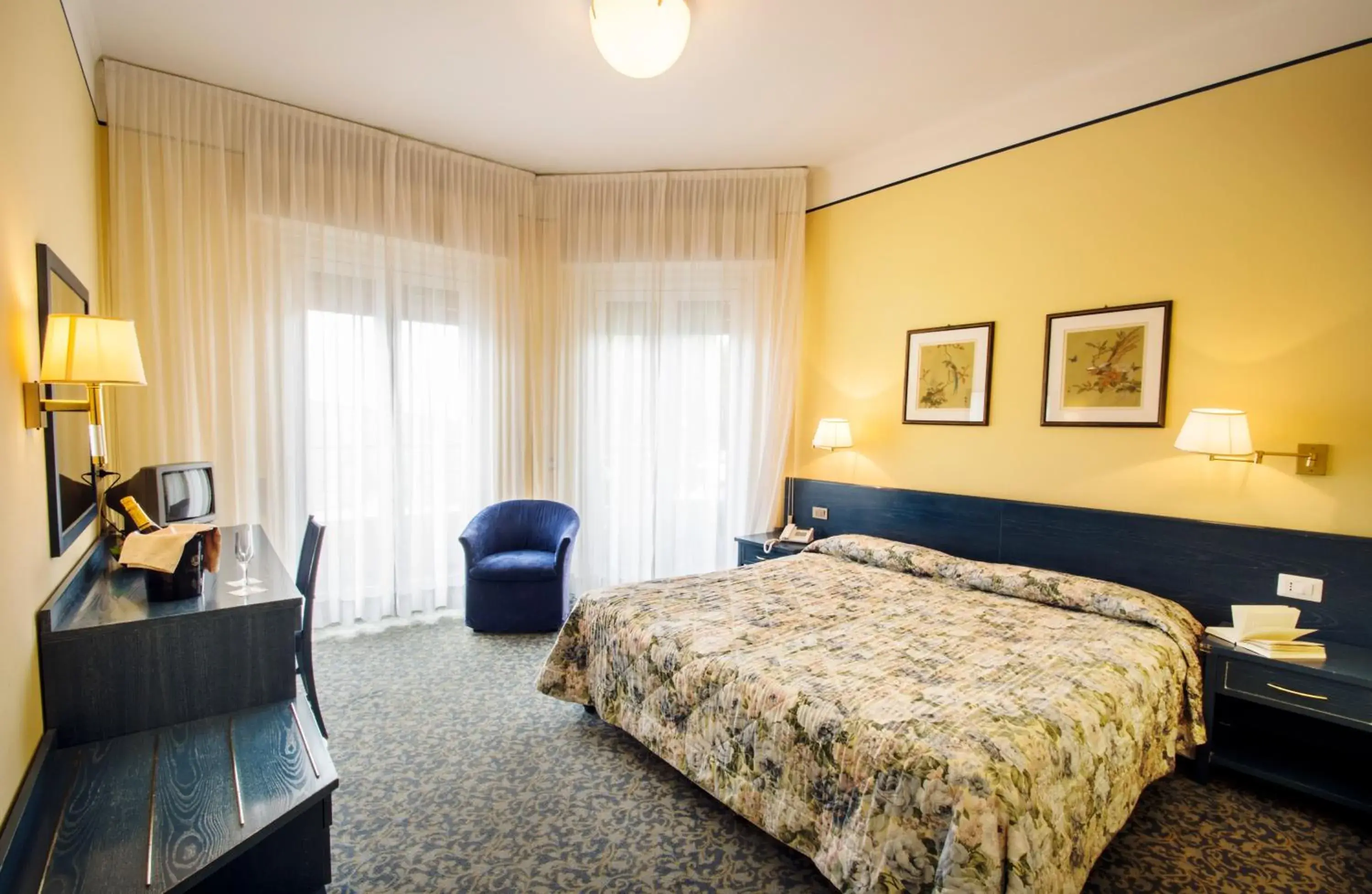 Bedroom, Room Photo in Hotel Lido La Perla Nera