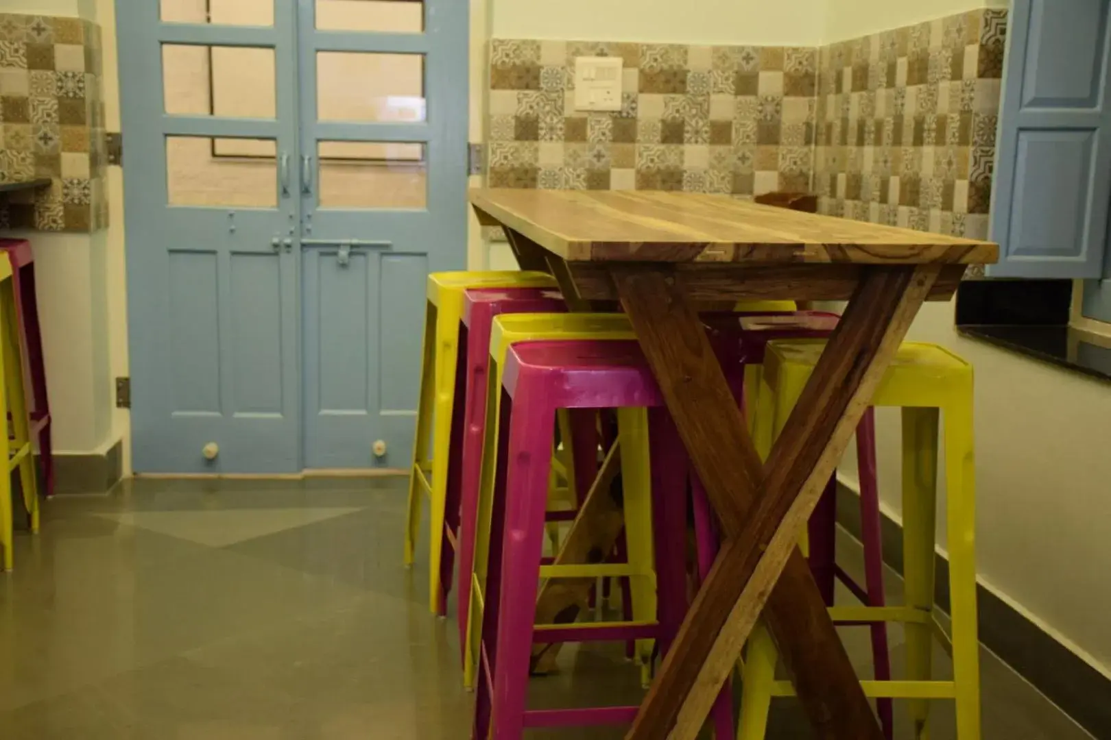 Communal kitchen, Dining Area in Jaipur Jantar Hostel