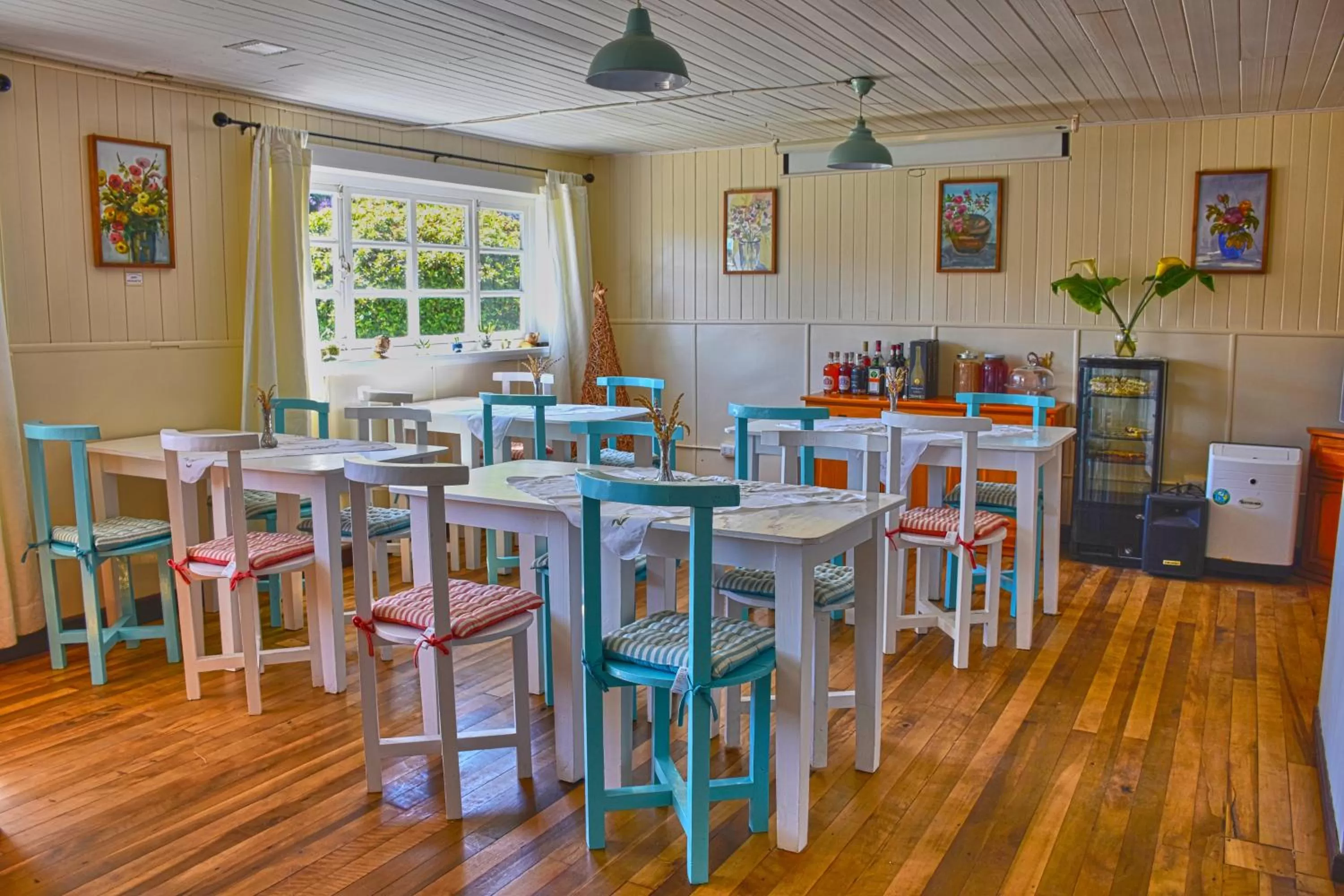 Restaurant/places to eat in Hostal Triwe