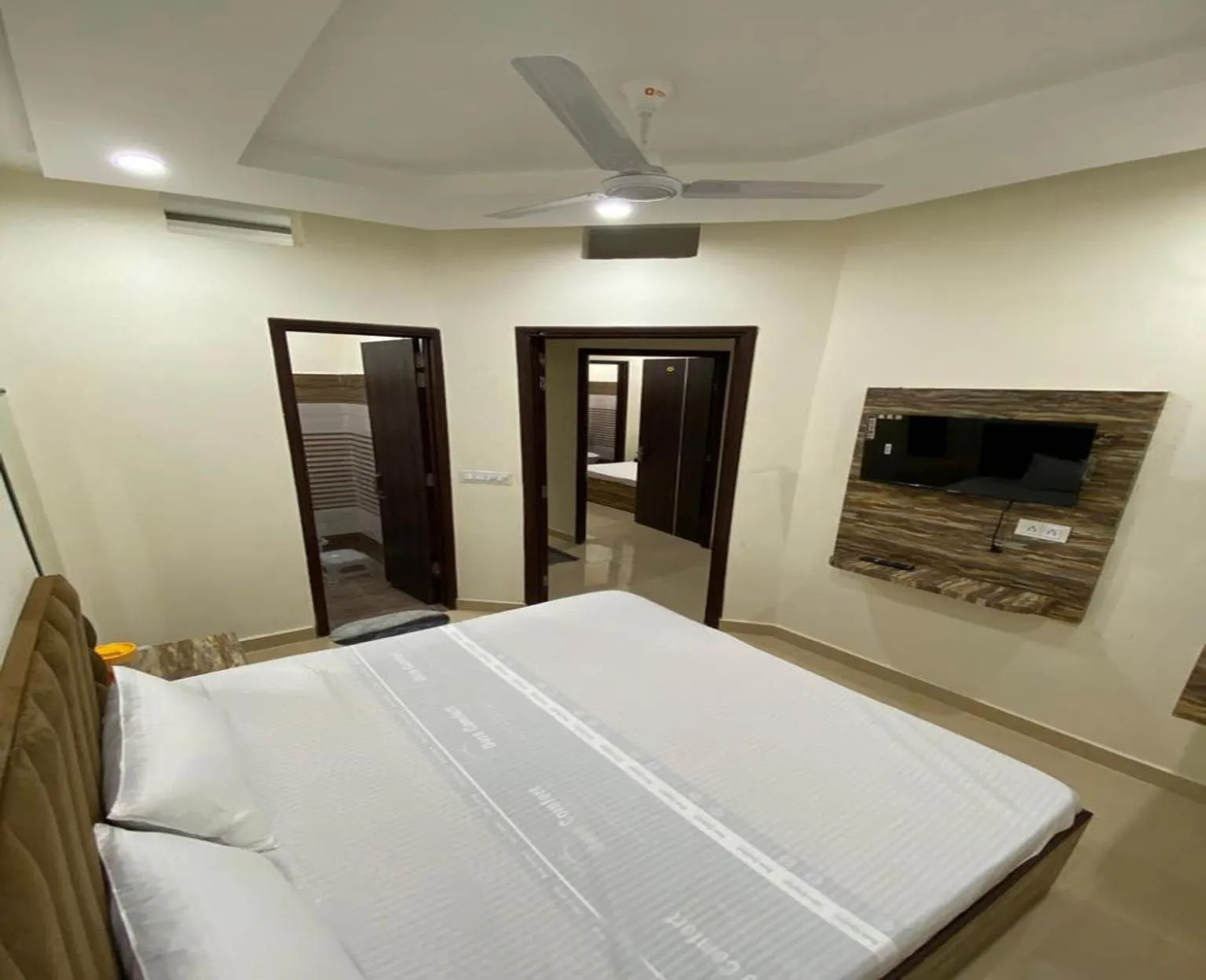 Photo of the whole room, Bed in Naman Homestay