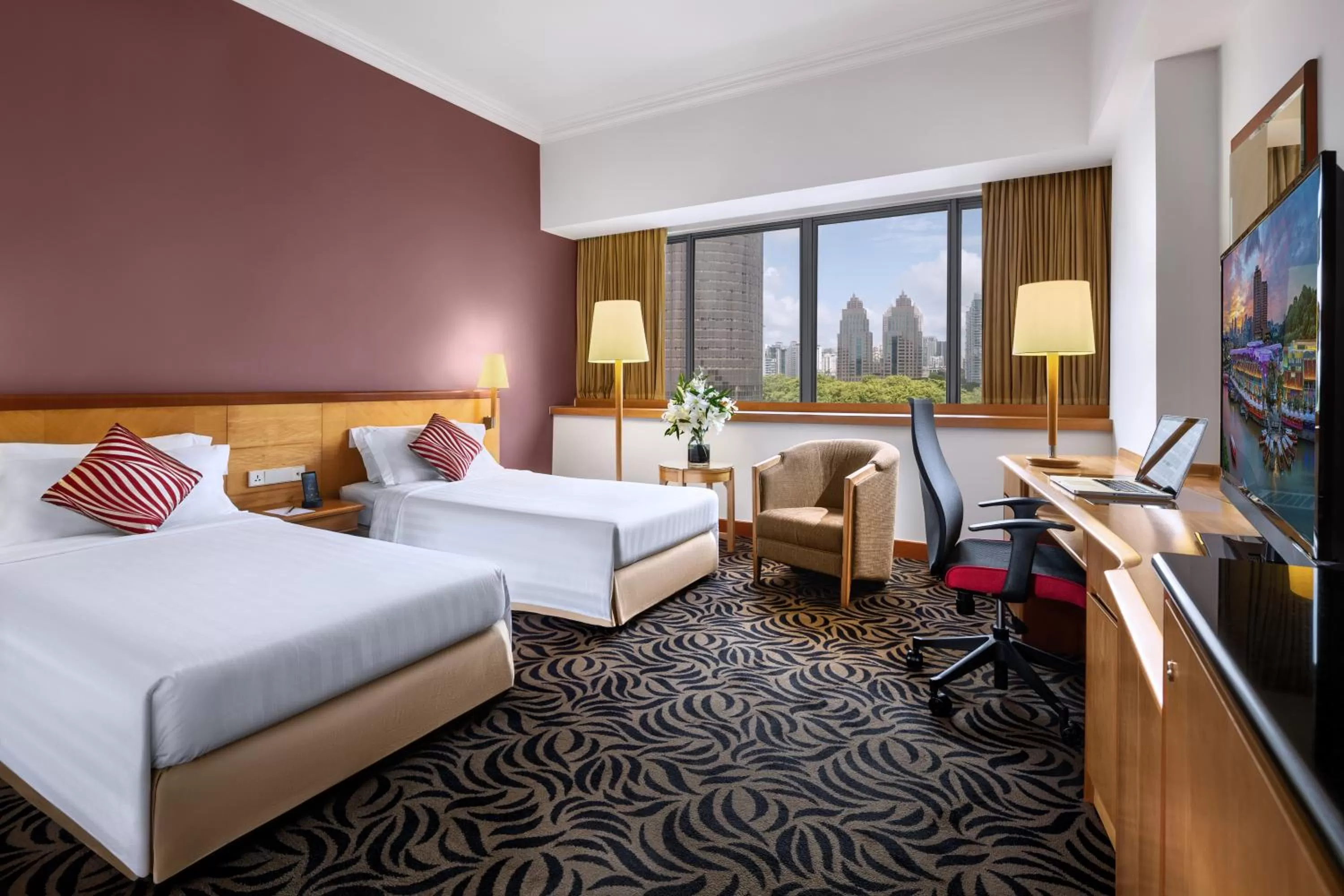 Photo of the whole room, Bed in Furama RiverFront