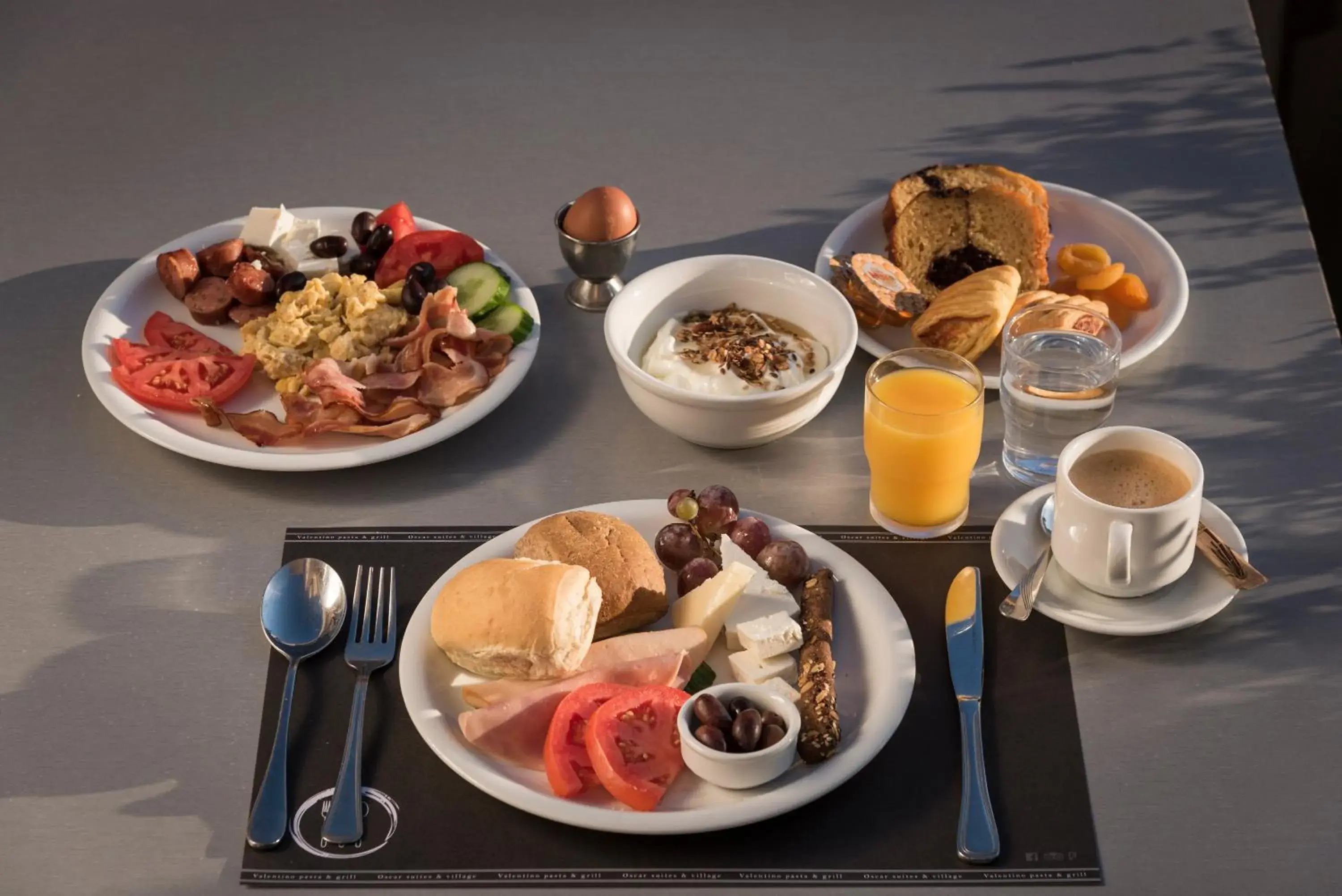 Buffet breakfast, Breakfast in Oscar Suites & Village