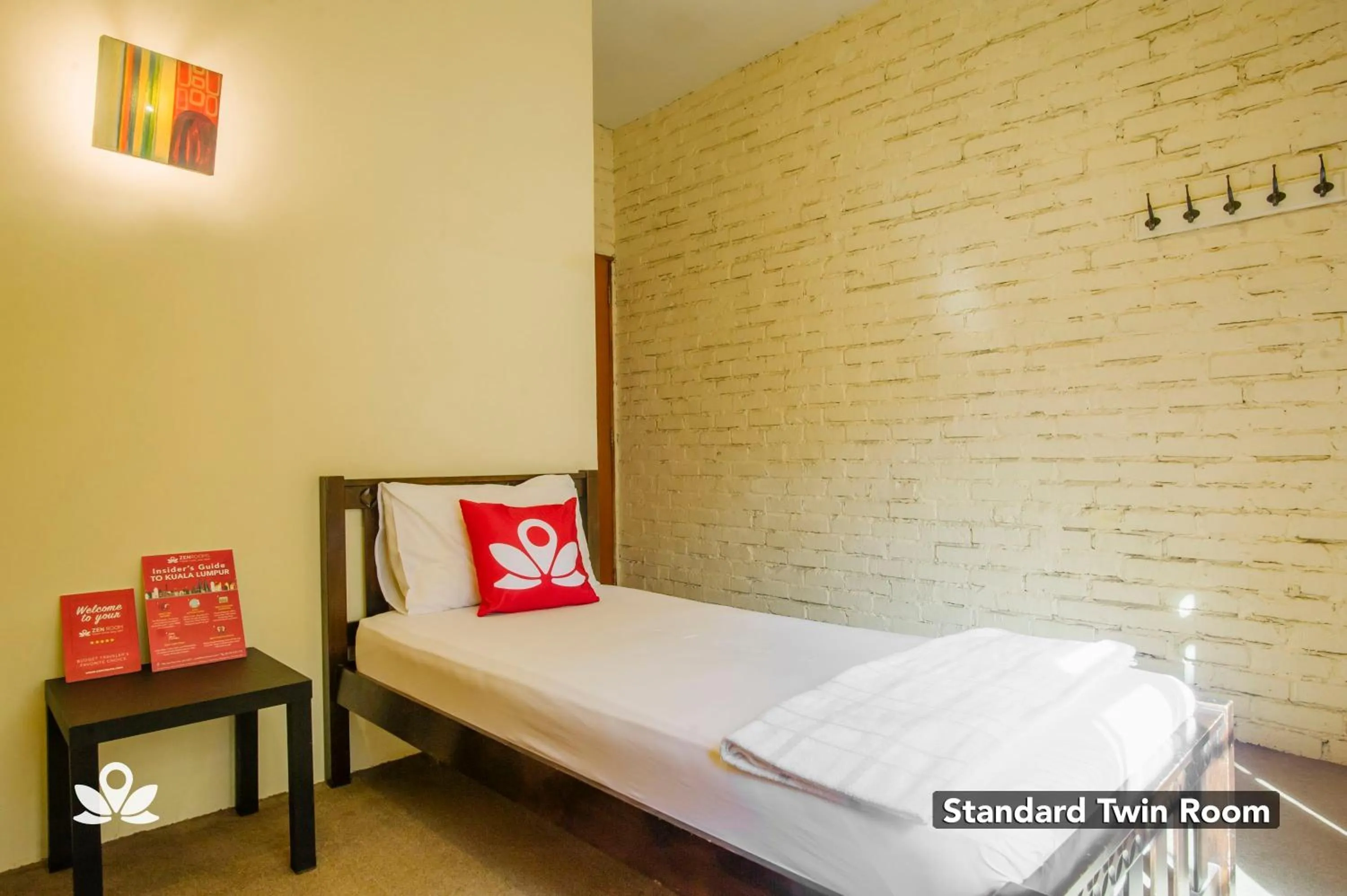 Bed in The Explorers Guesthouse and Hostel