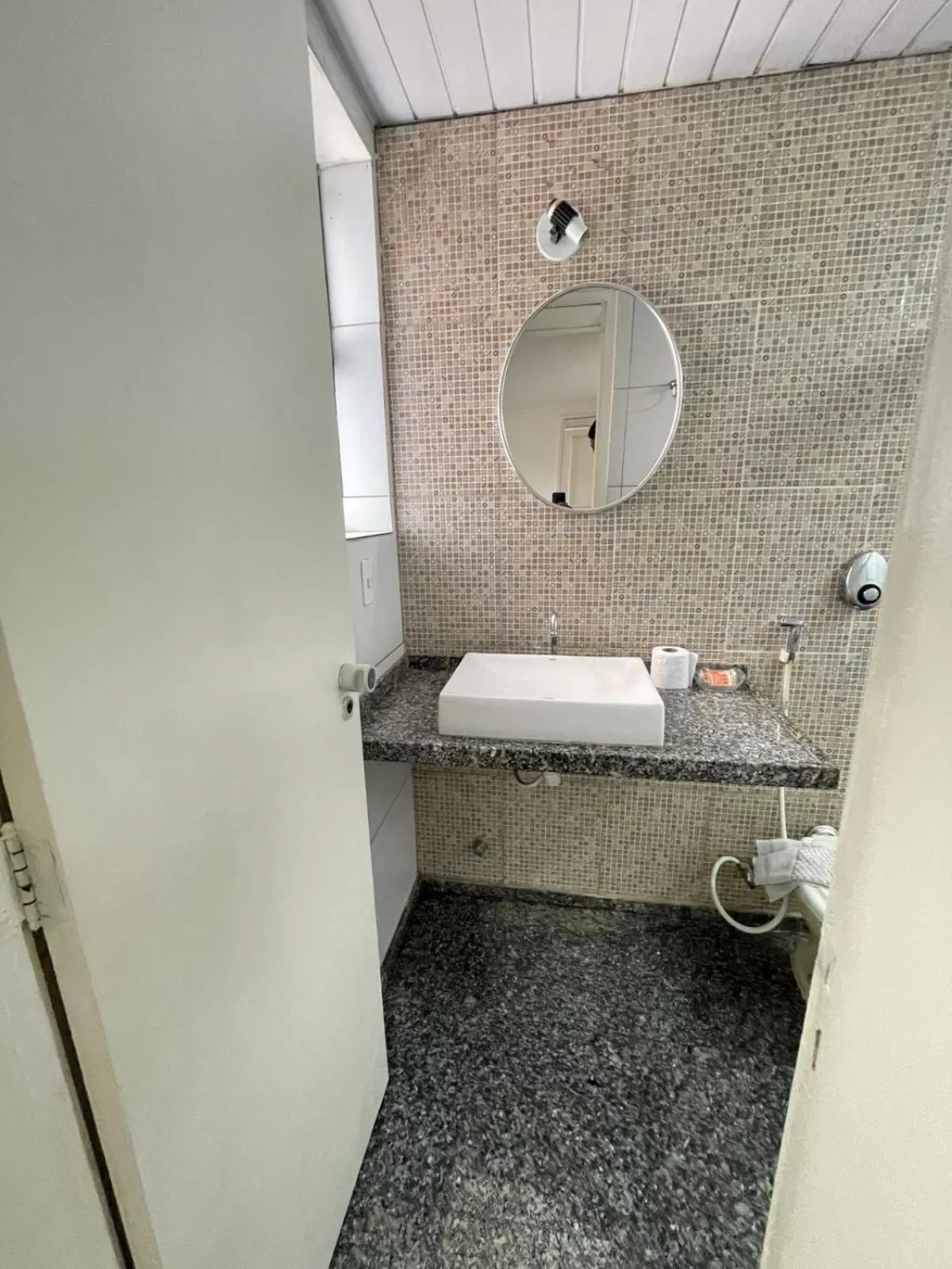 Bathroom in Flat Atlântico Neto