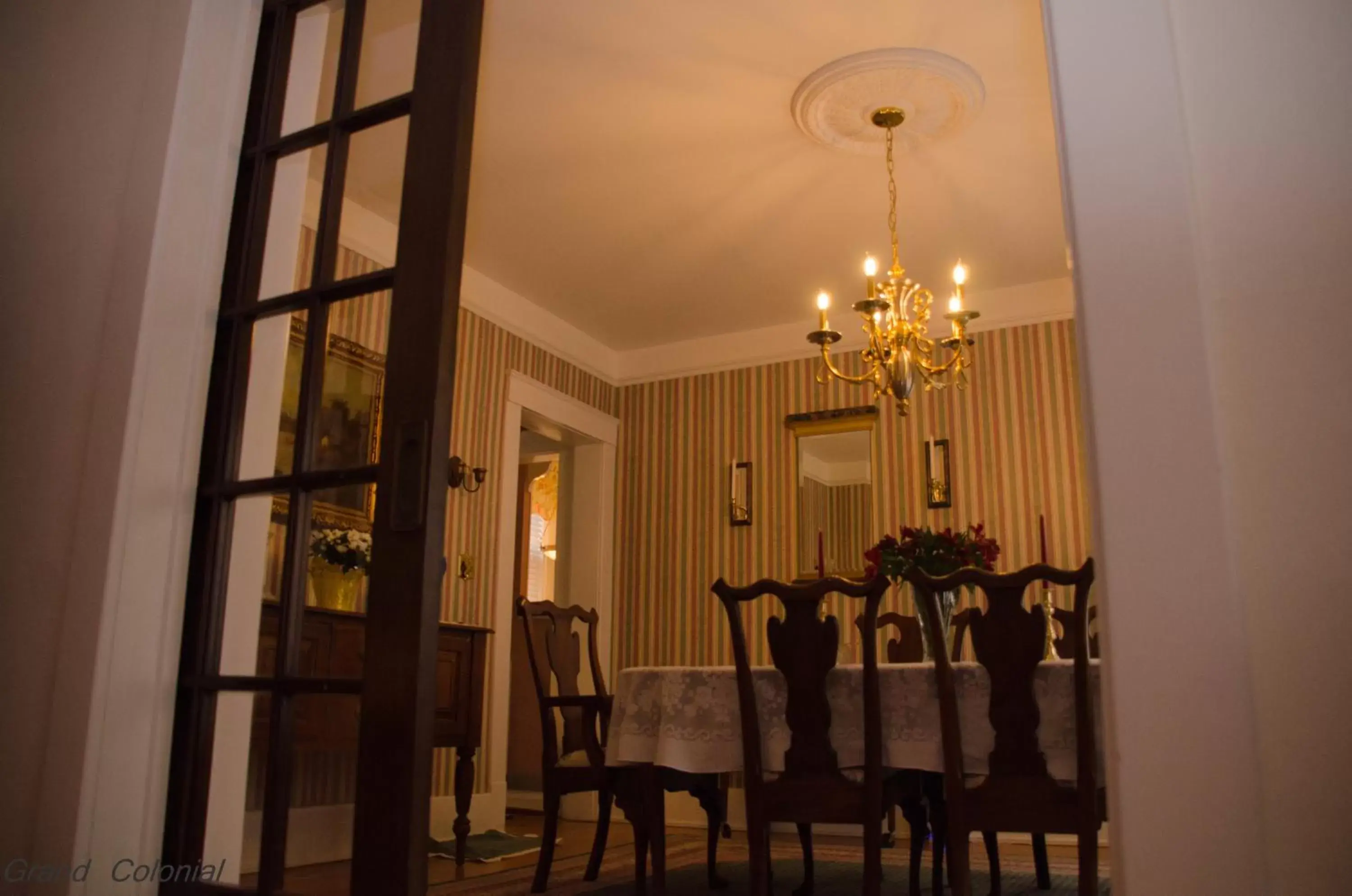 Dining Area in Grand Colonial Bed and Breakfast