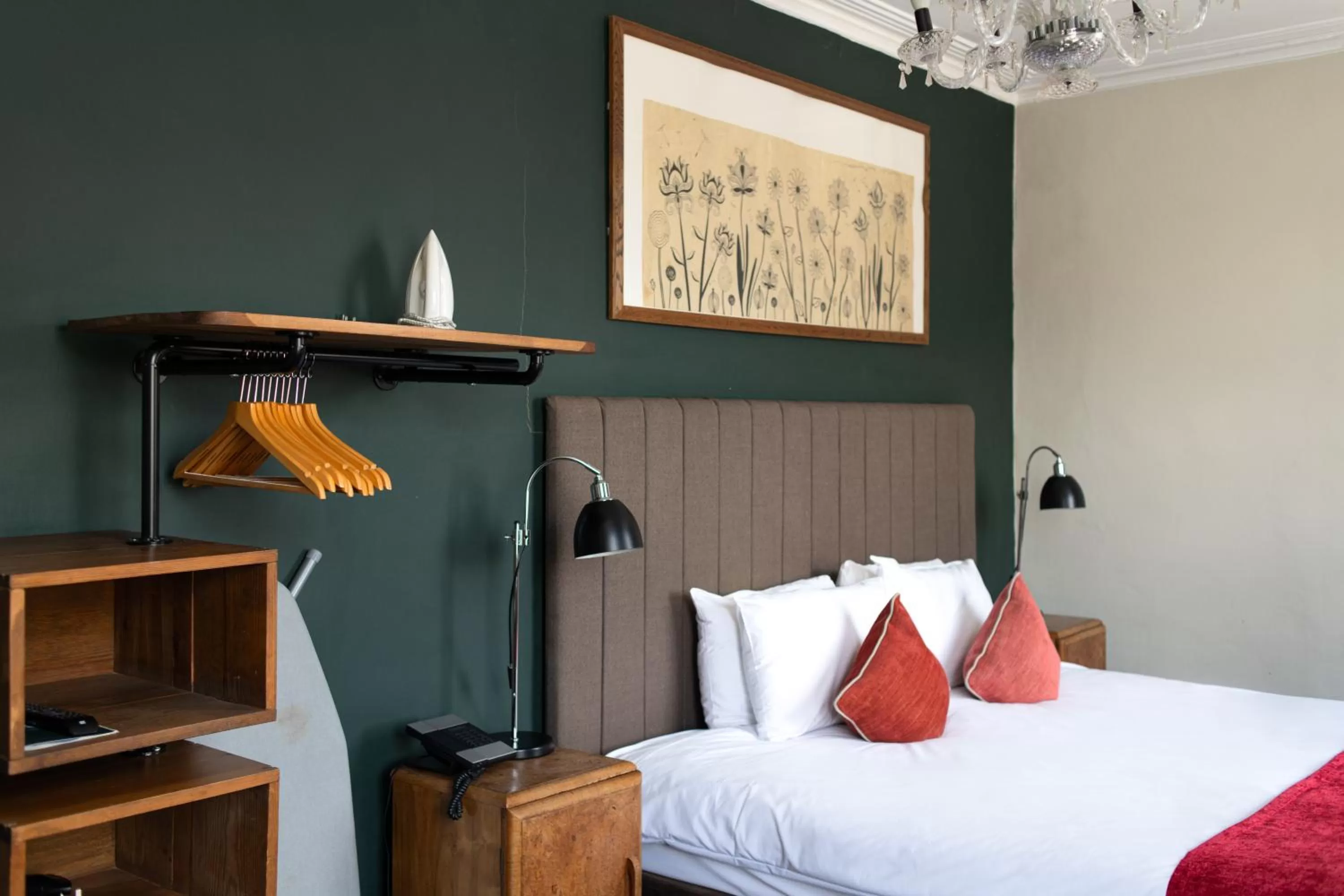 Bed in Kew Gardens Hotel