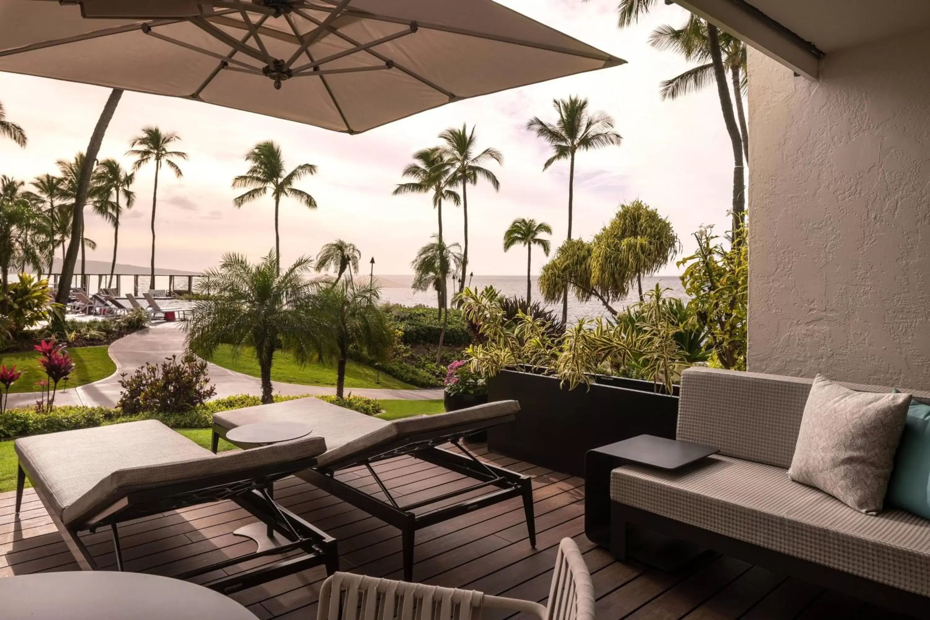 Photo of the whole room, Seating Area in Wailea Beach Resort - Marriott, Maui