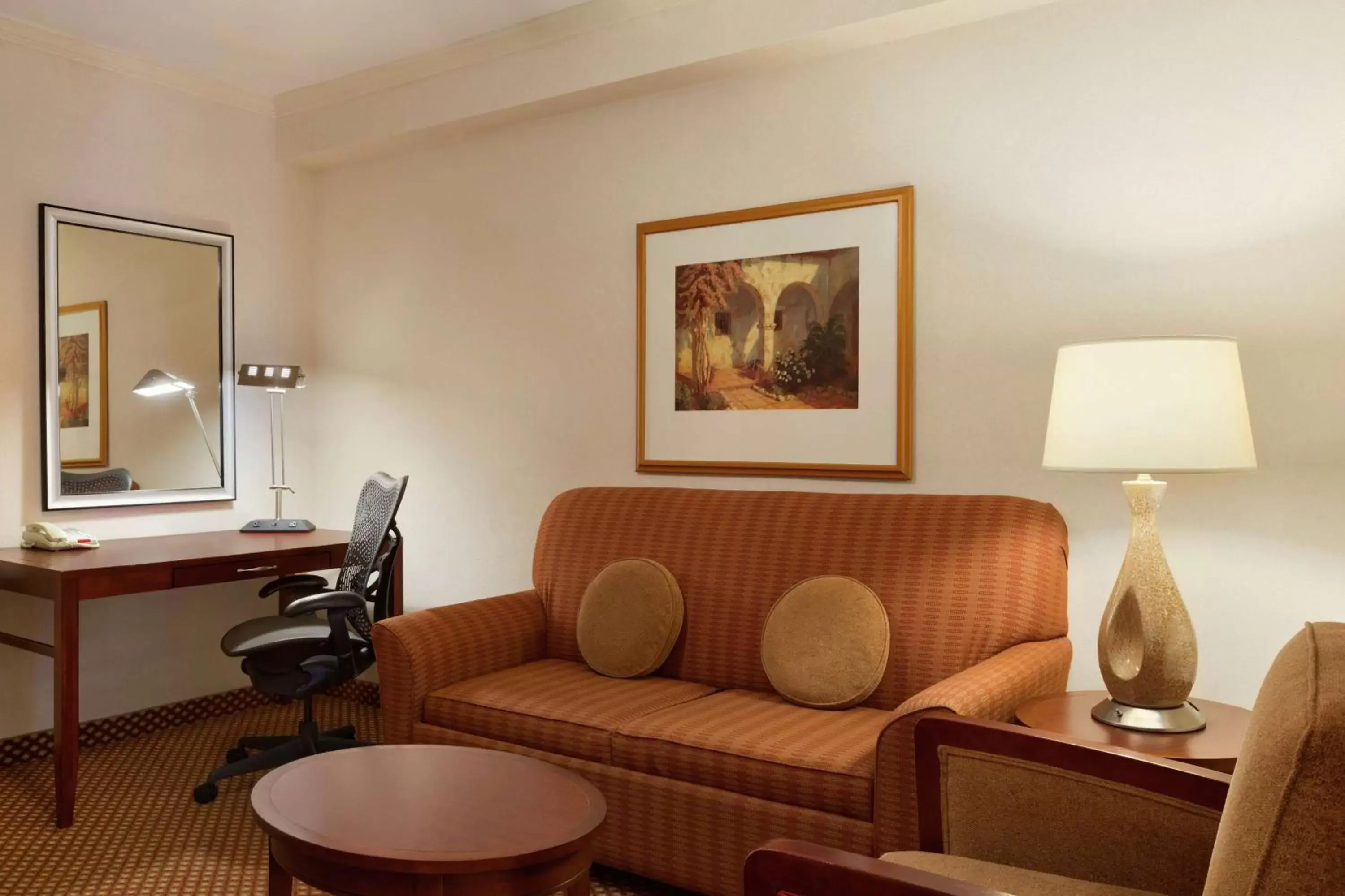 Bedroom, Seating Area in Hilton Garden Inn Shreveport