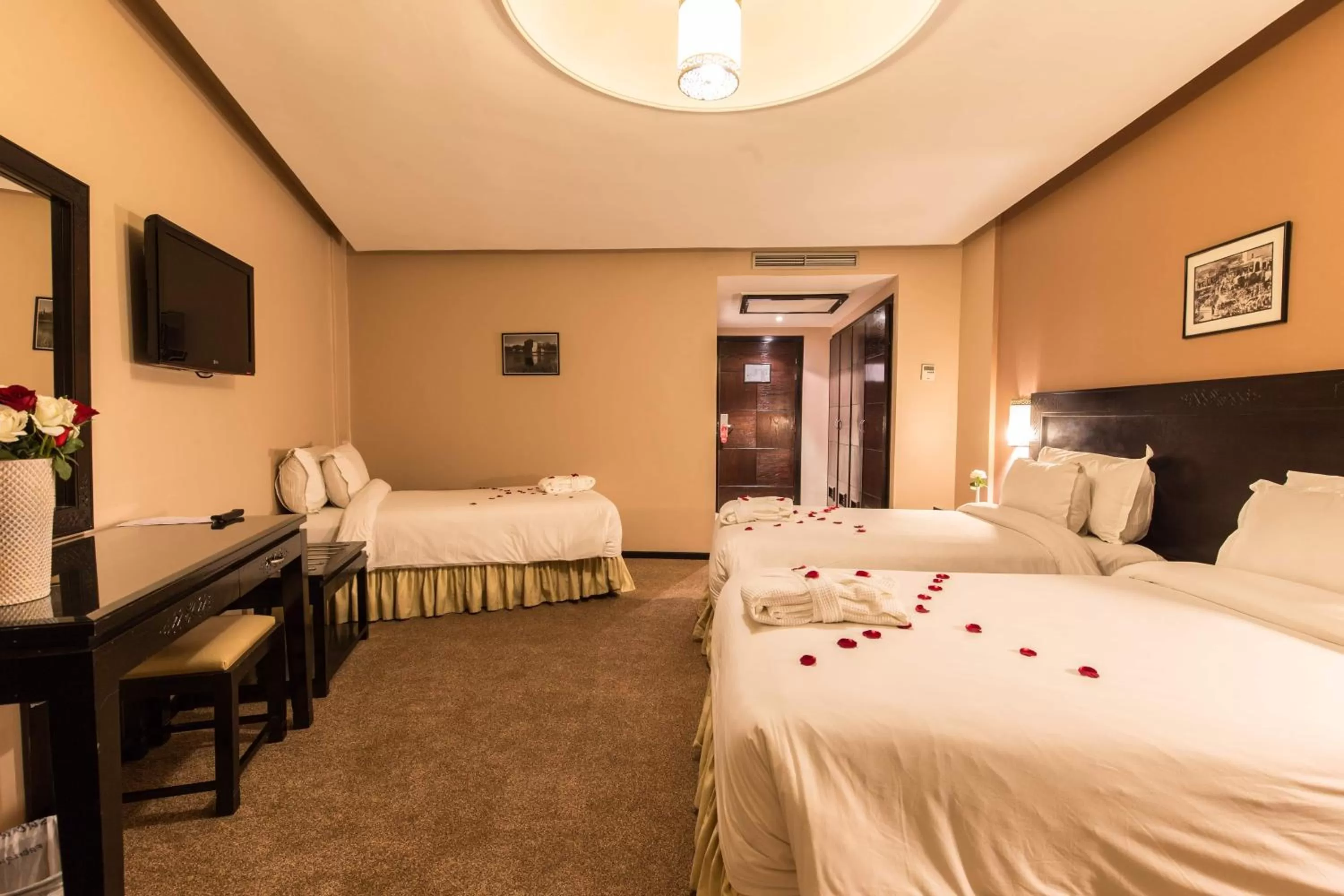 Photo of the whole room, Bed in Hotel Almas