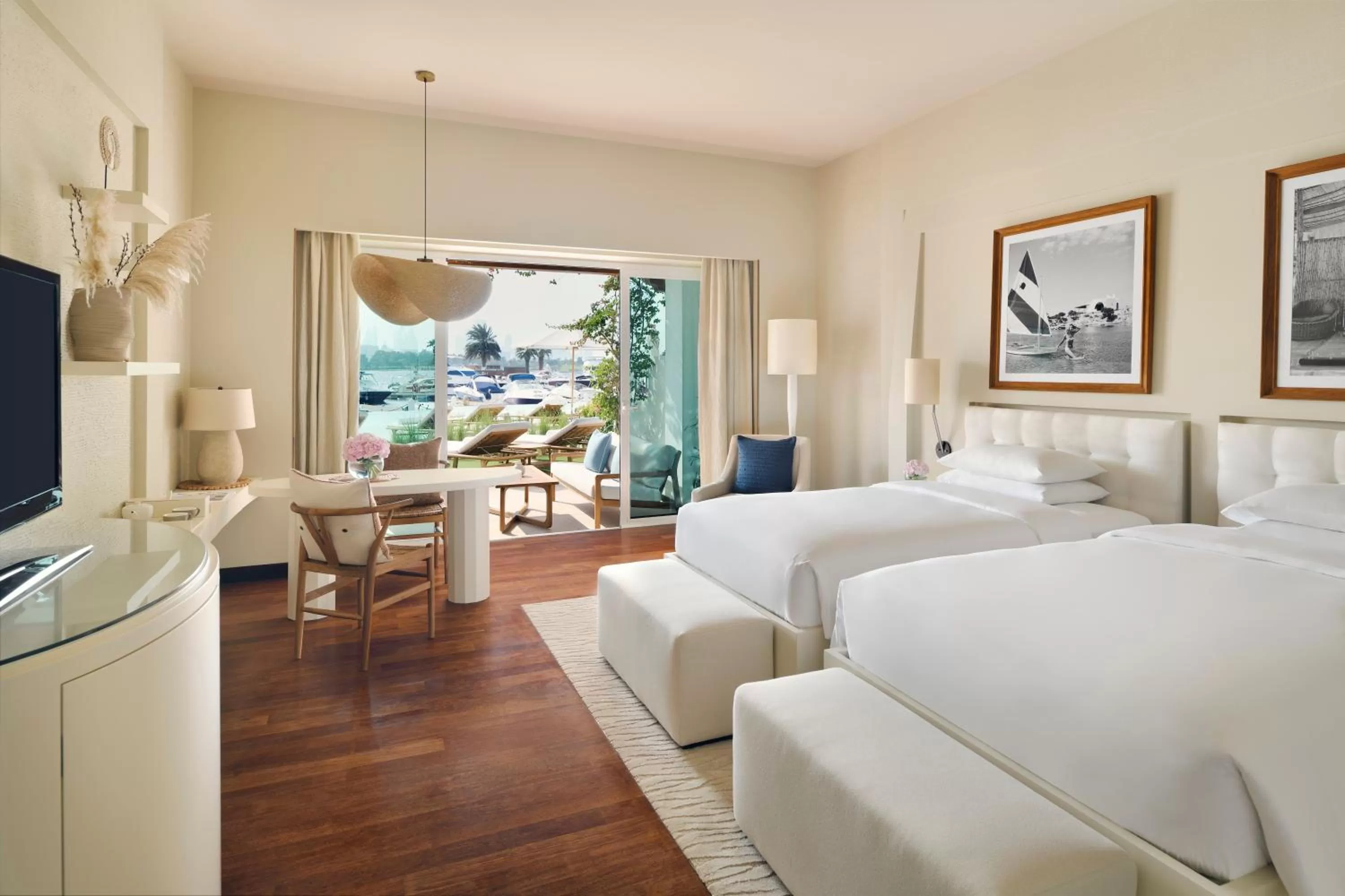 Bed in Park Hyatt Dubai