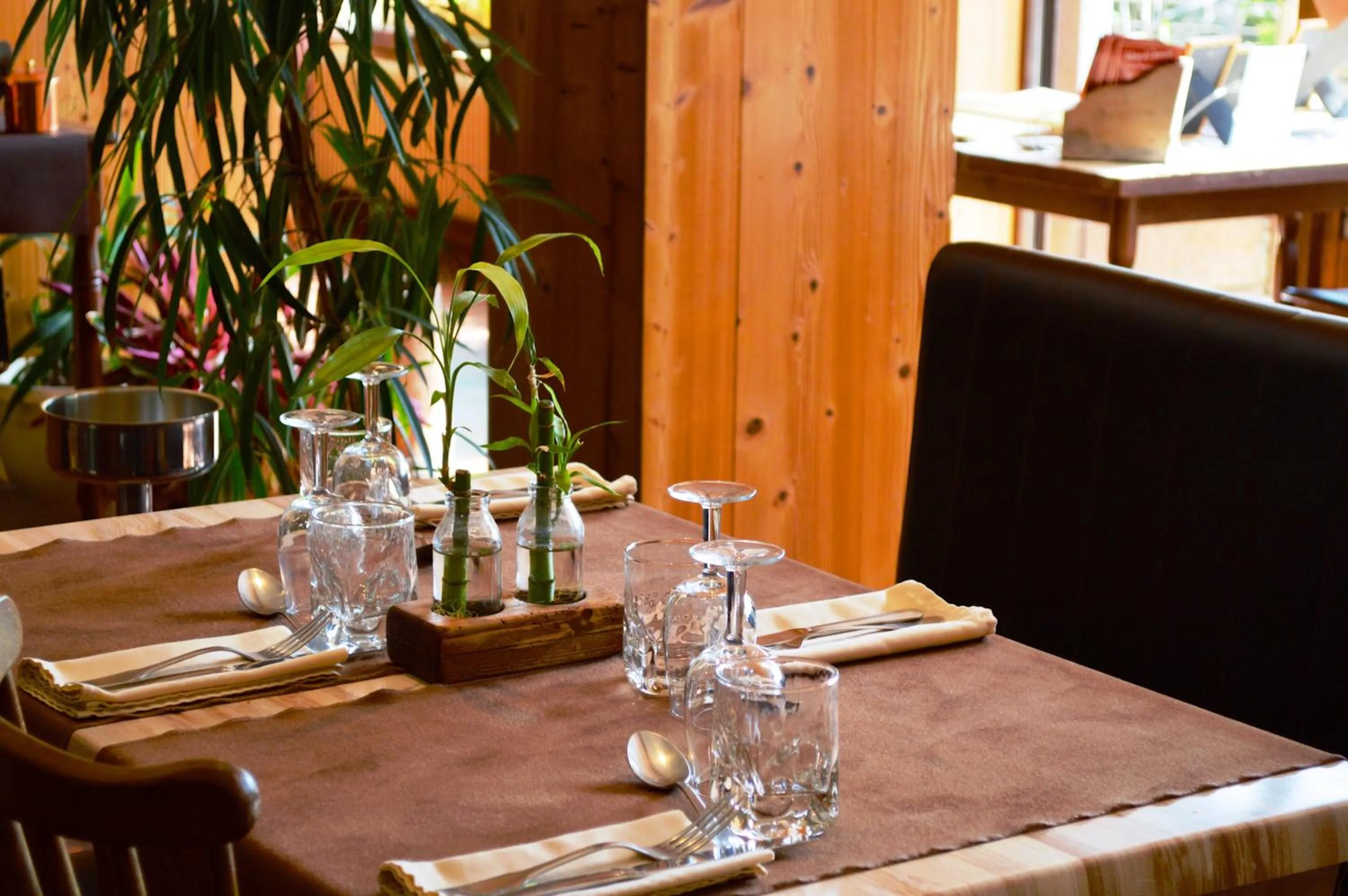 Restaurant/places to eat in Auberge de Costaroche