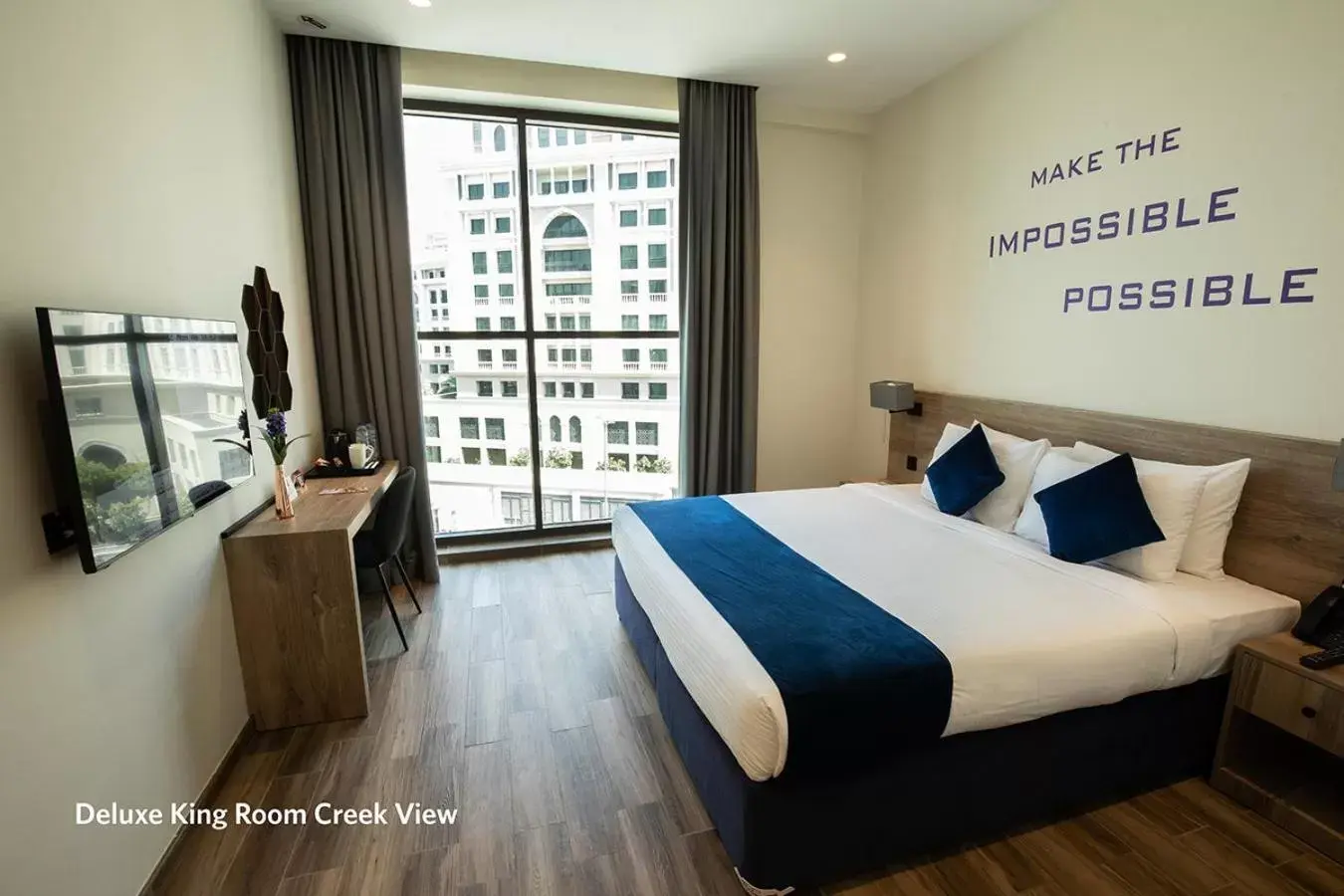 Deluxe King Room Creek View in Grand Kingsgate Waterfront Hotel by Millennium