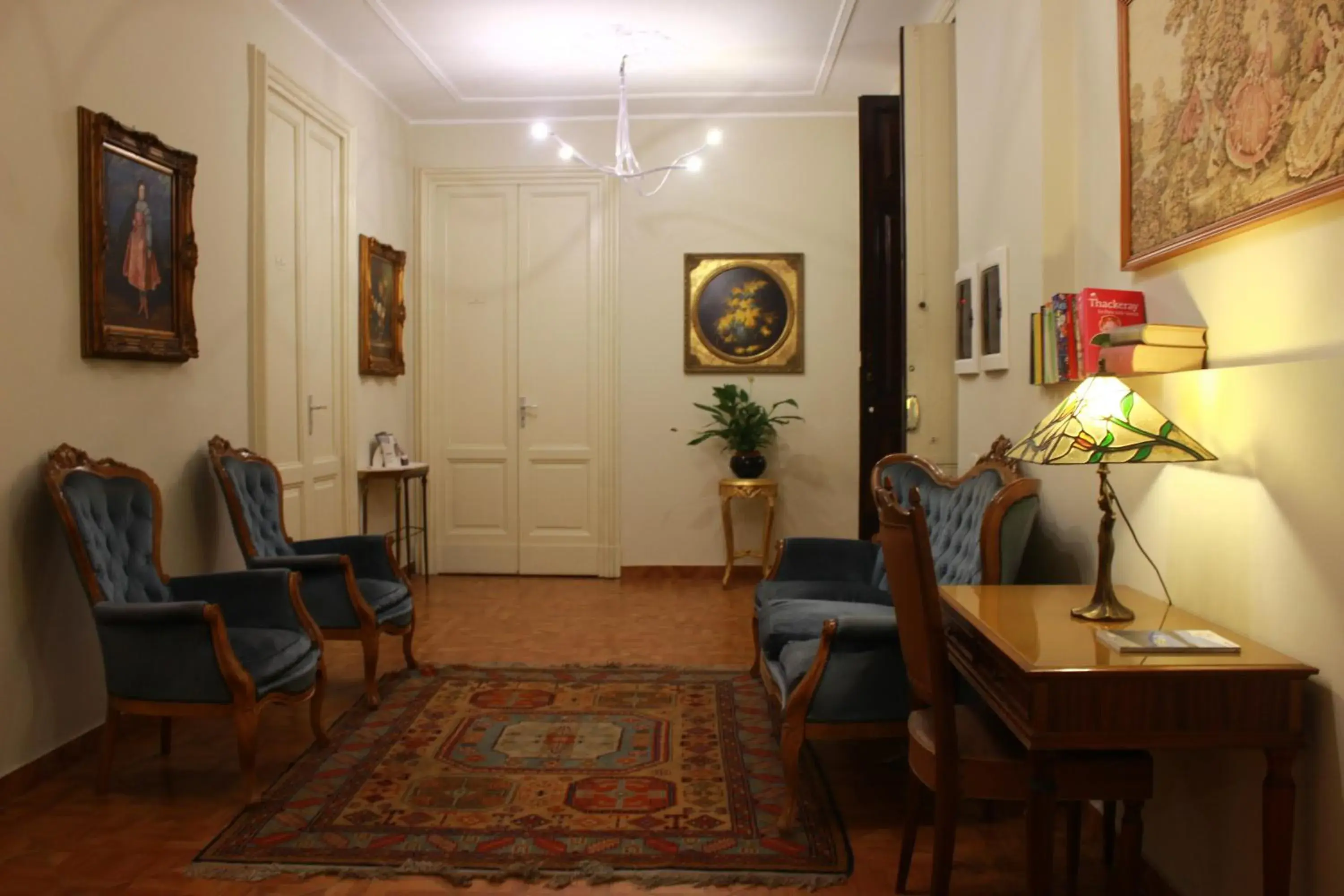 Living room, Seating Area in Umberto House Catania