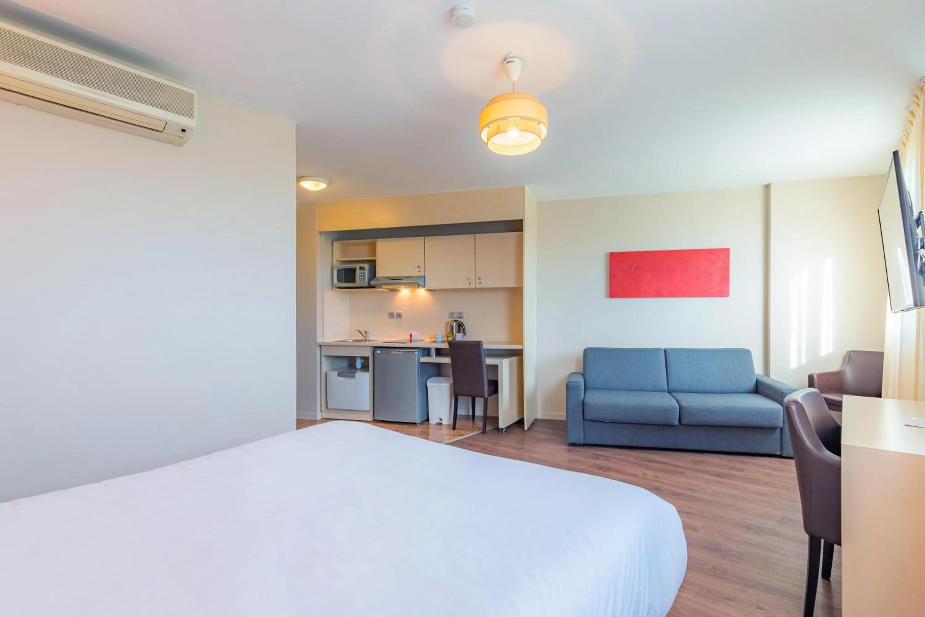 Bed in Appart’City Confort Montpellier Ovalie I