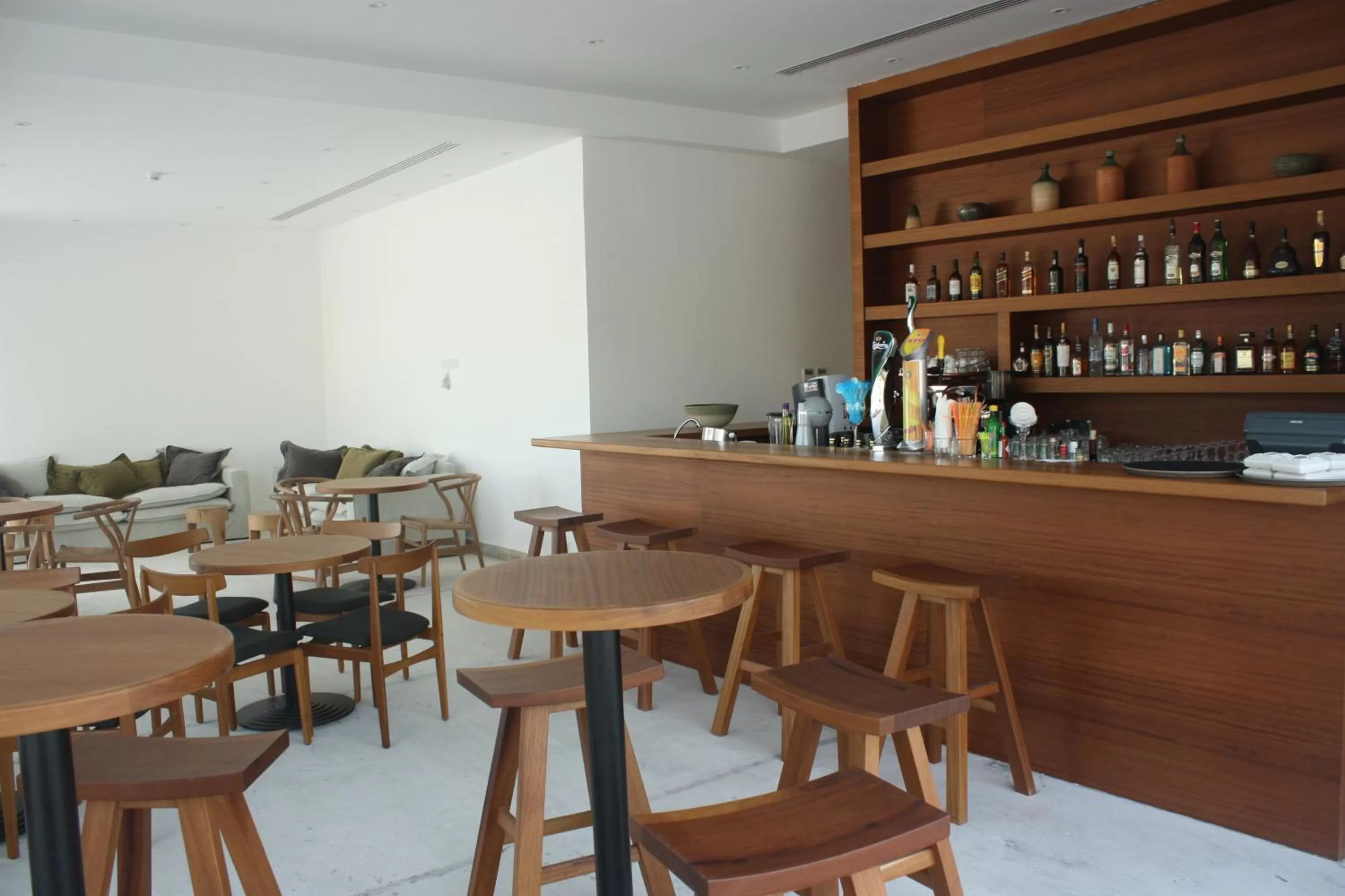 Lounge or bar in Amphora Hotel & Suites