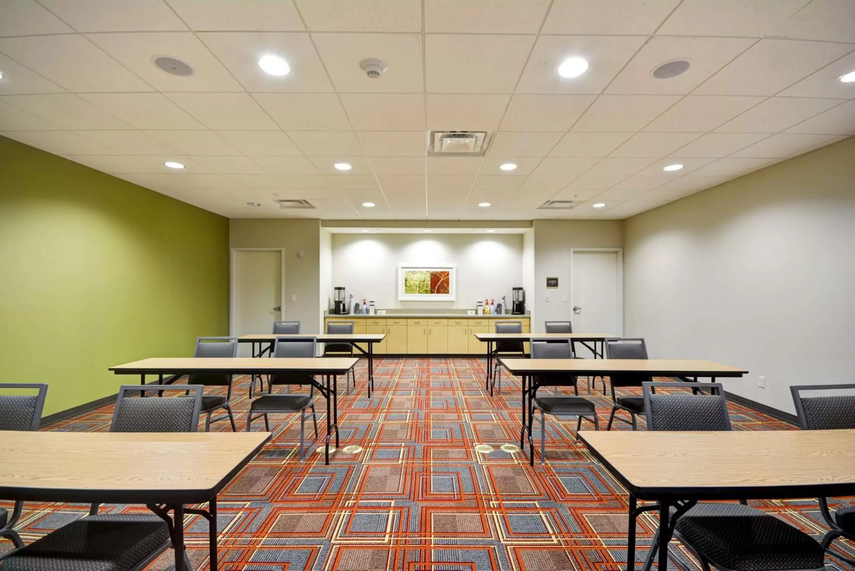 Meeting/conference room in Home2 Suites By Hilton Decatur Ingalls Harbor
