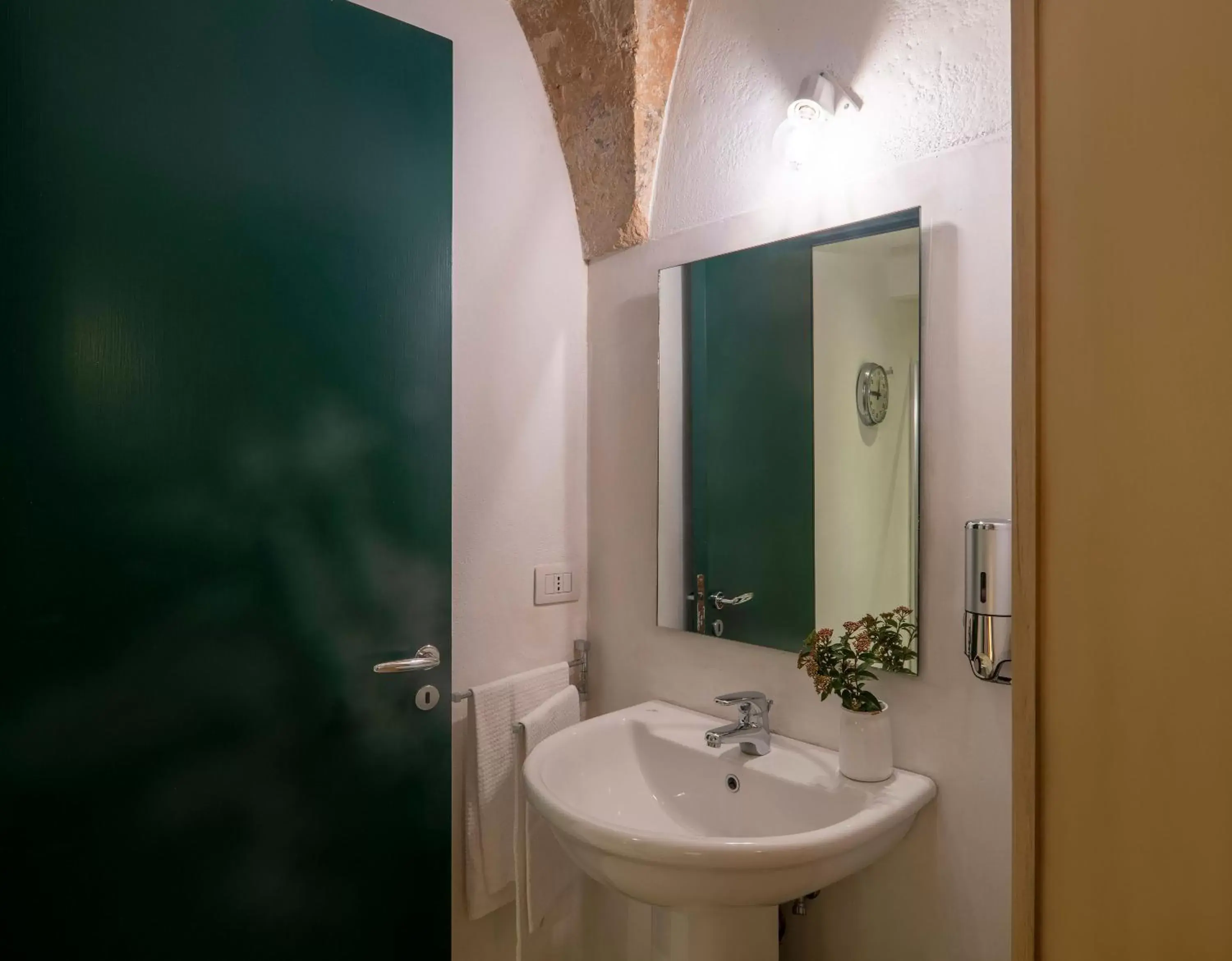 Bathroom in B&B Corte Dei Romiti - Suites & Apartments SIT