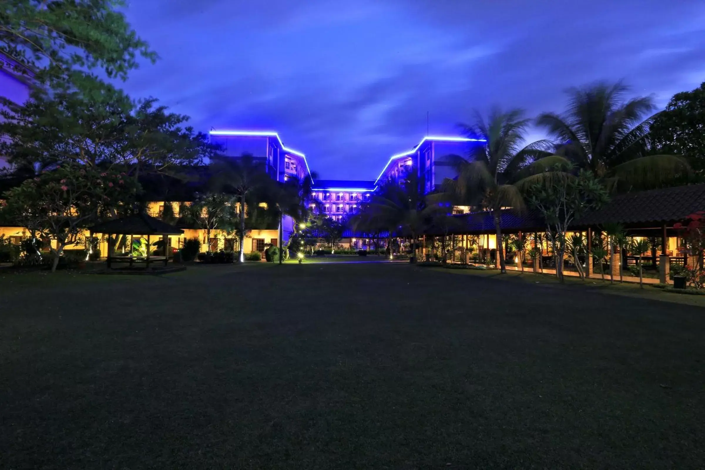 Night, Garden in Lombok Garden Hotel