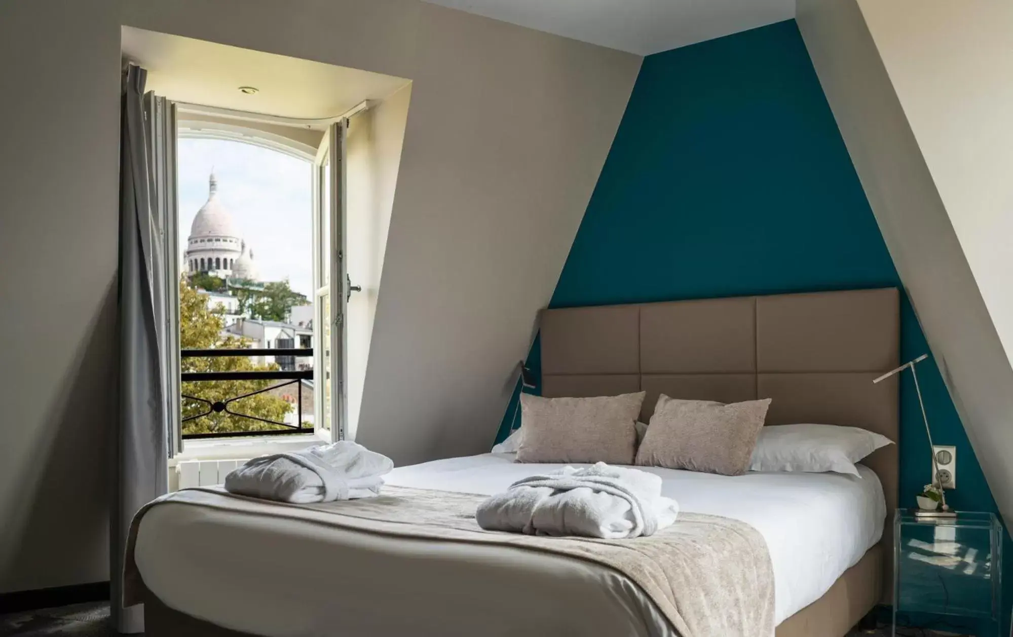 Bedroom, Bed in Timhotel Montmartre