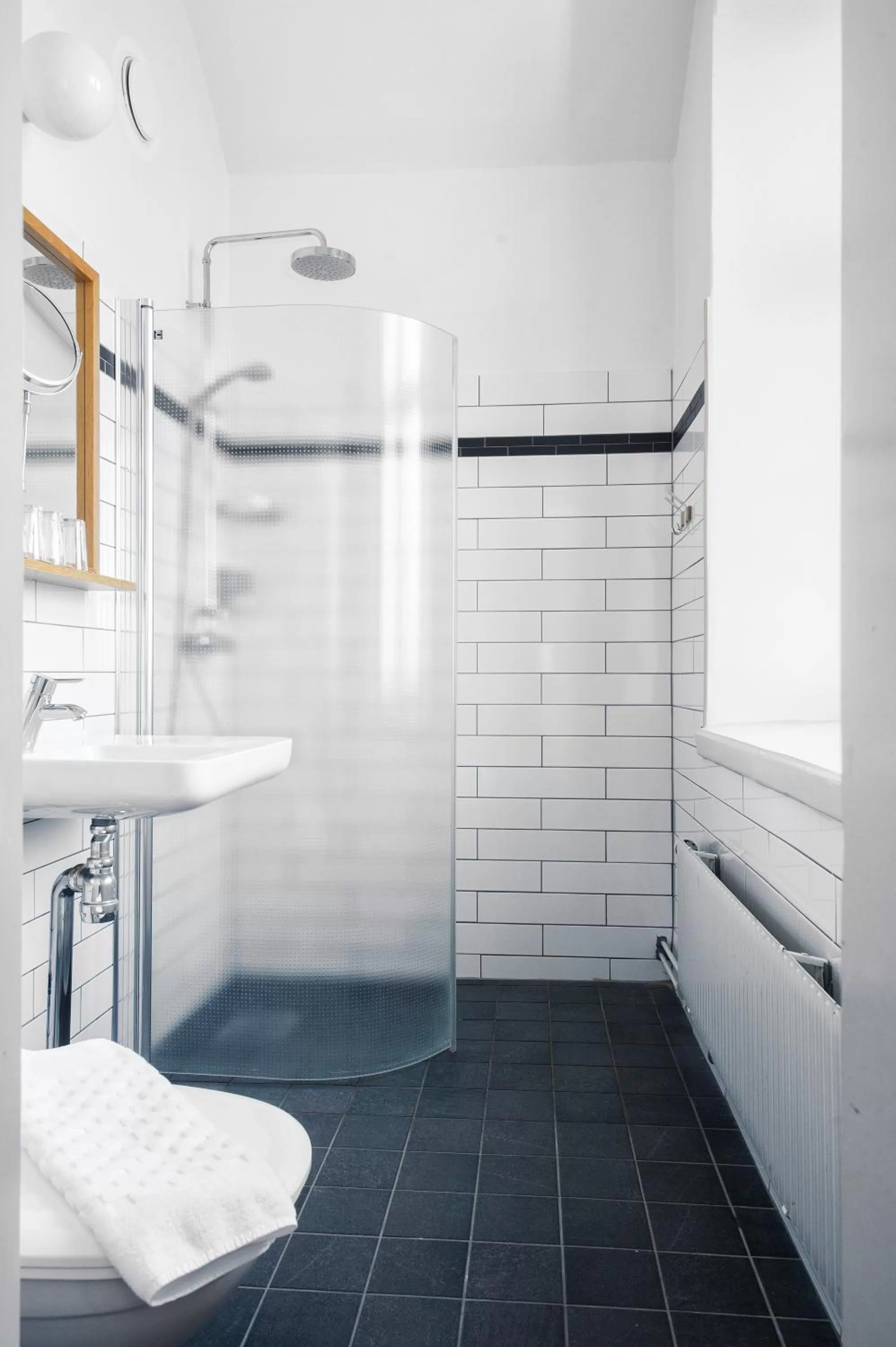 Bathroom in Långholmen Hotell