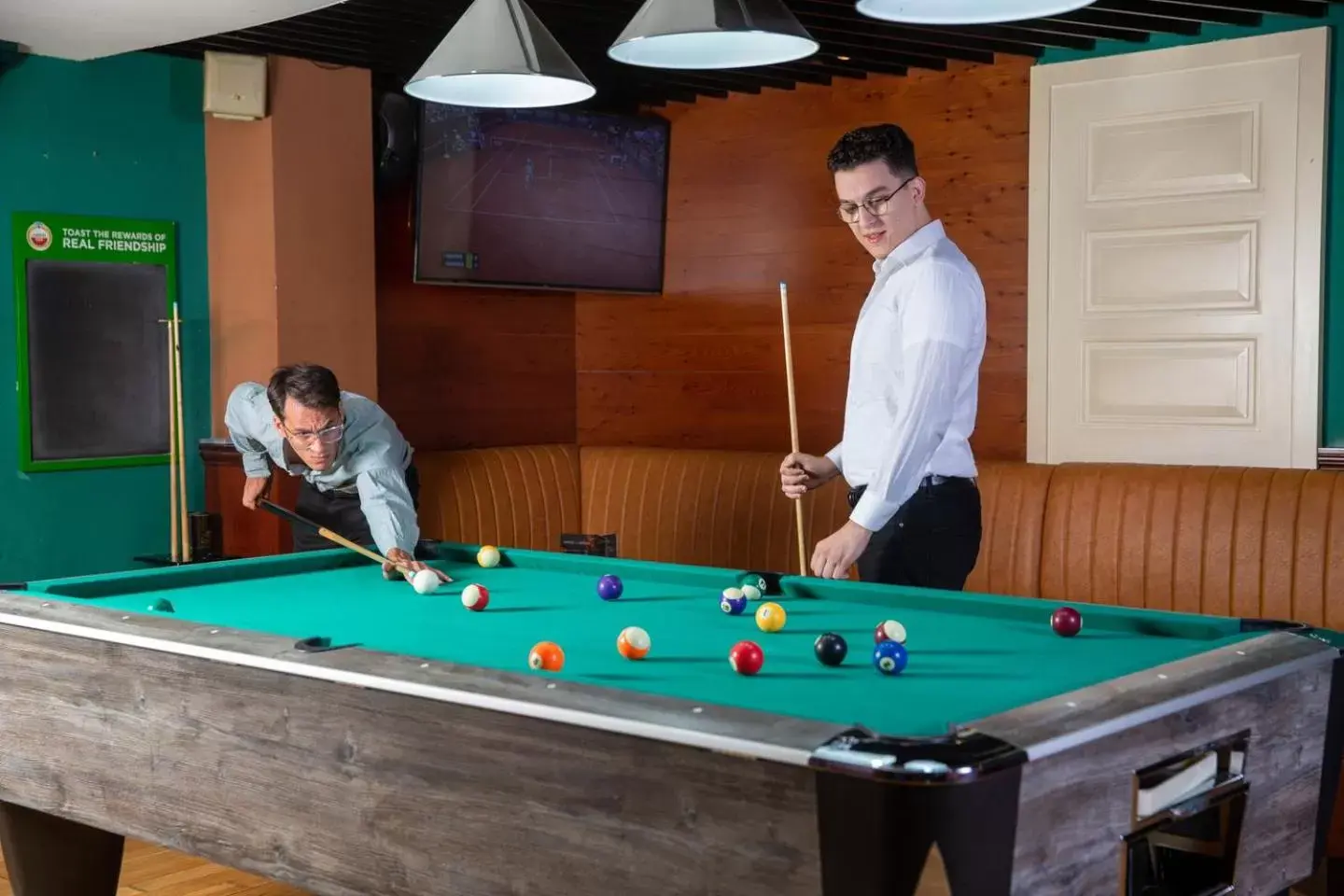 Lounge or bar, Billiards in Park Regis Kris Kin Hotel