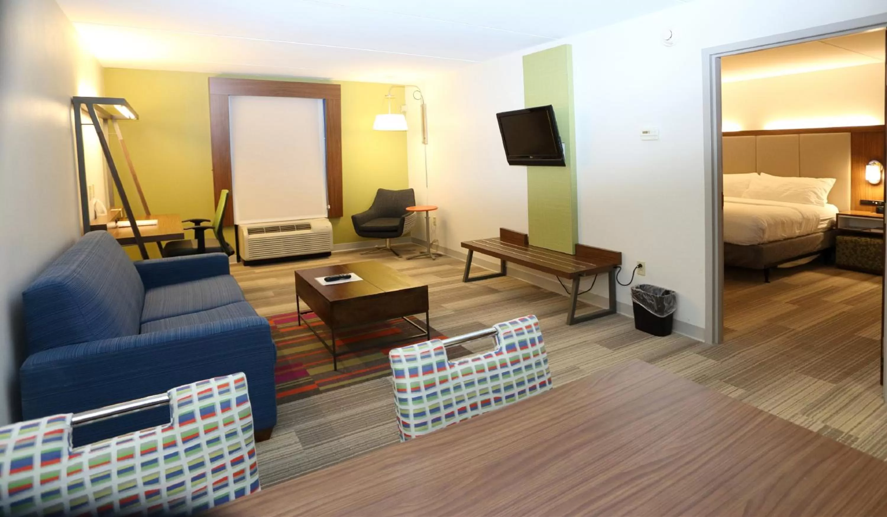 Living room, Bed in Holiday Inn Express & Suites Newport News by IHG